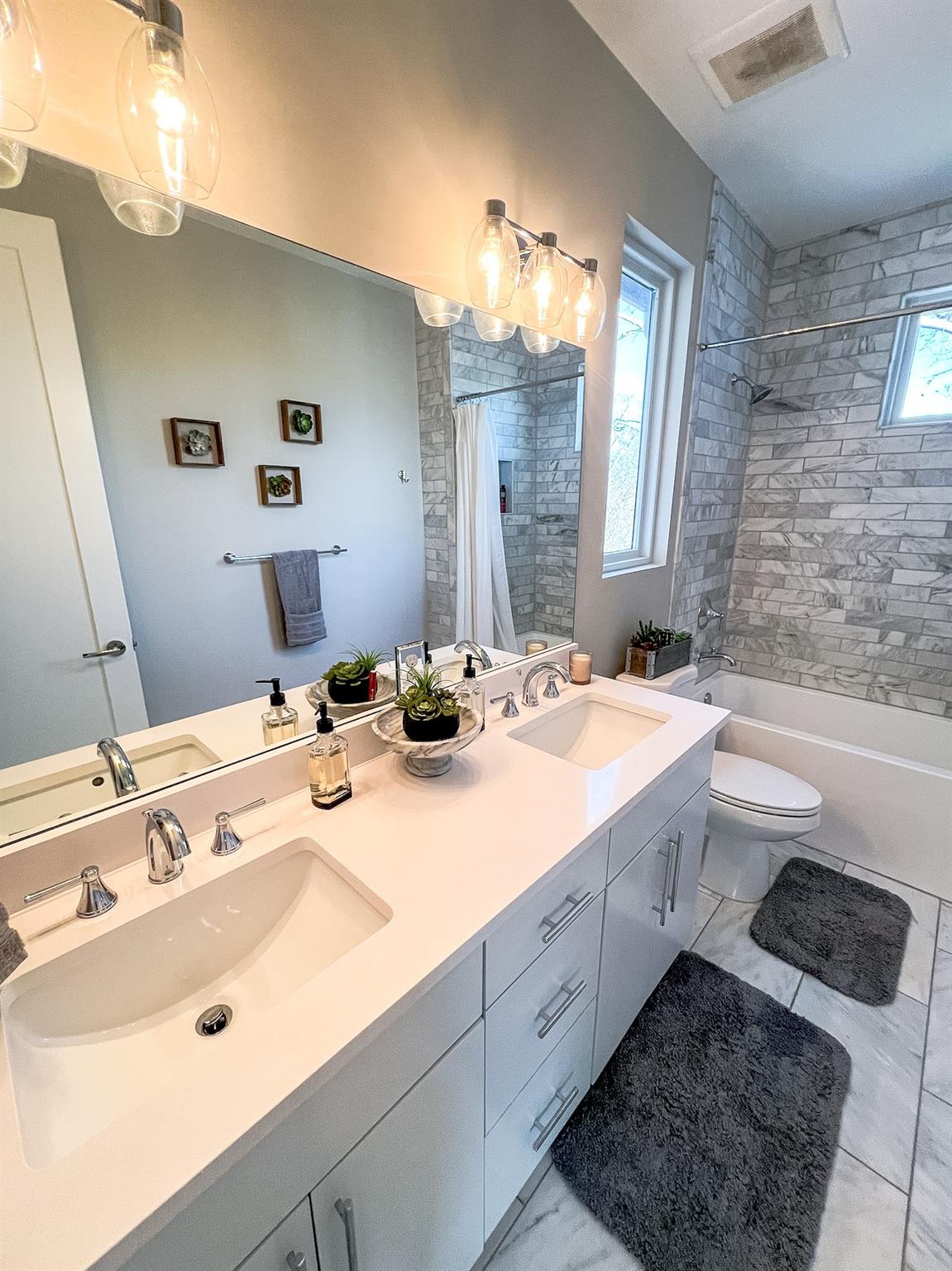 1304 Oxford Ave, Austin, TX 78704