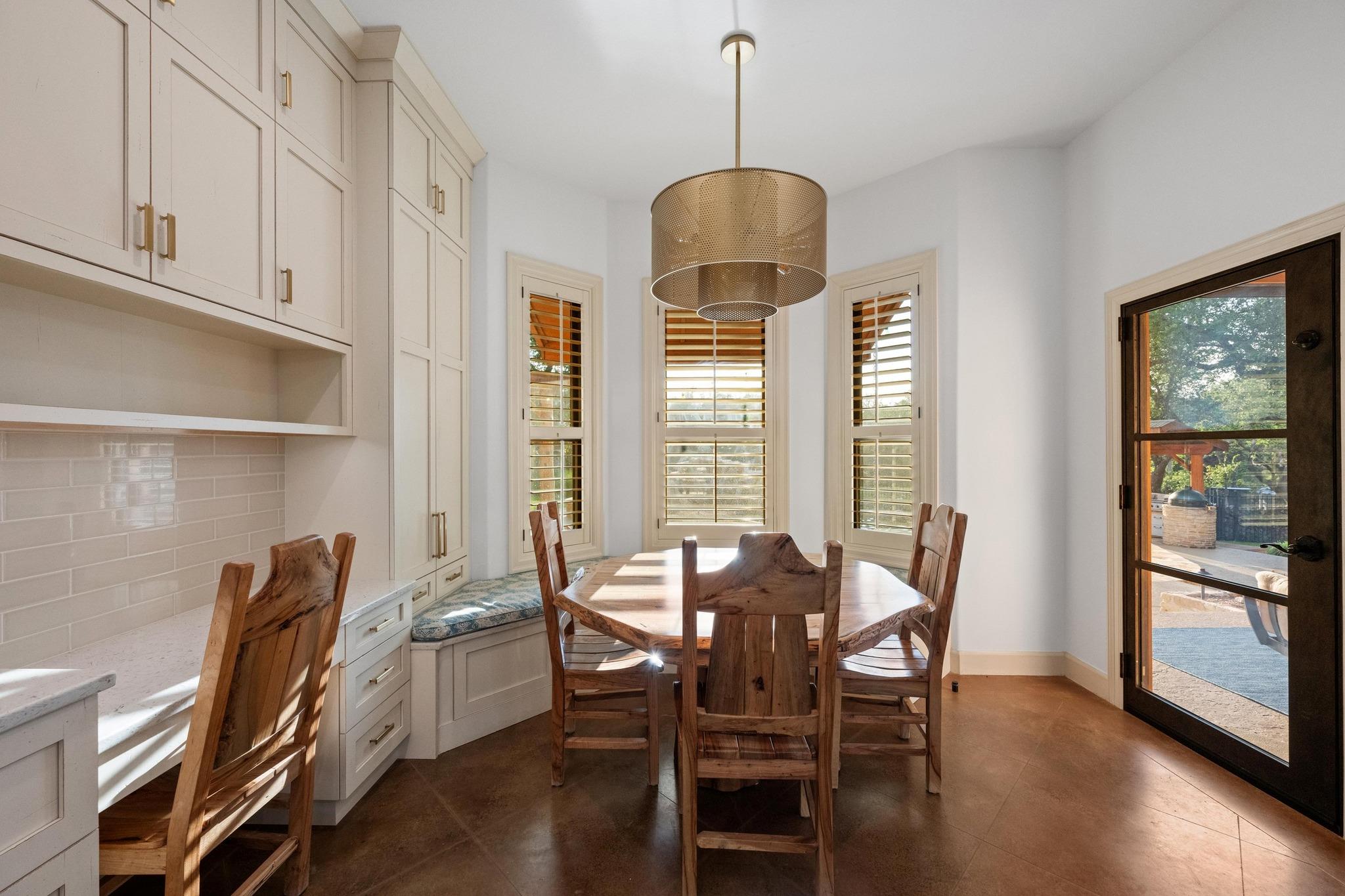 116 Horseshoe Dr, Dripping Springs, TX 78620