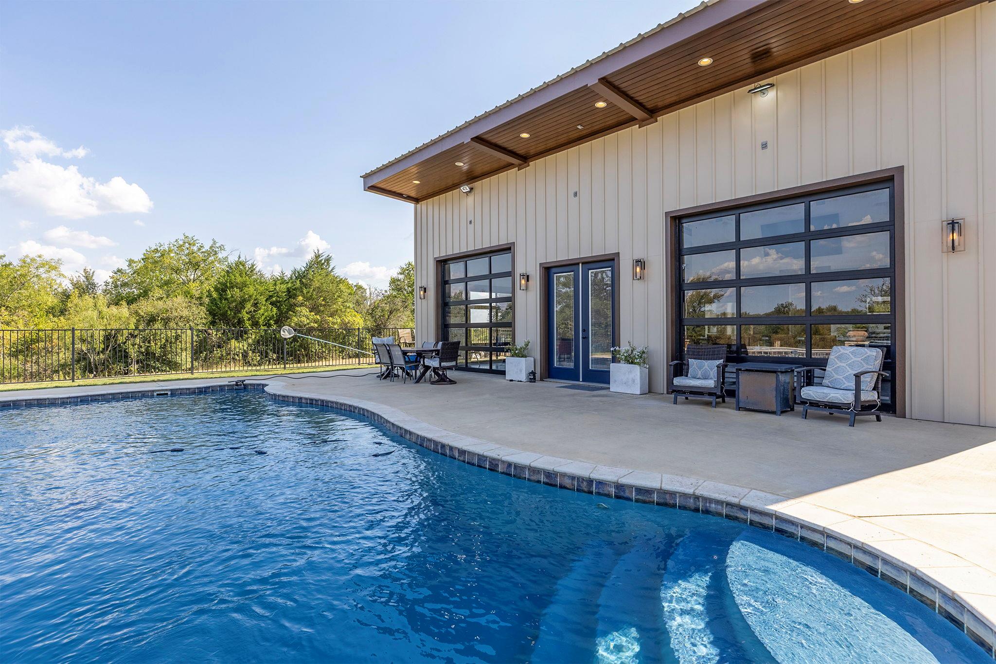 1124 County Road 301, Elgin, TX 78621