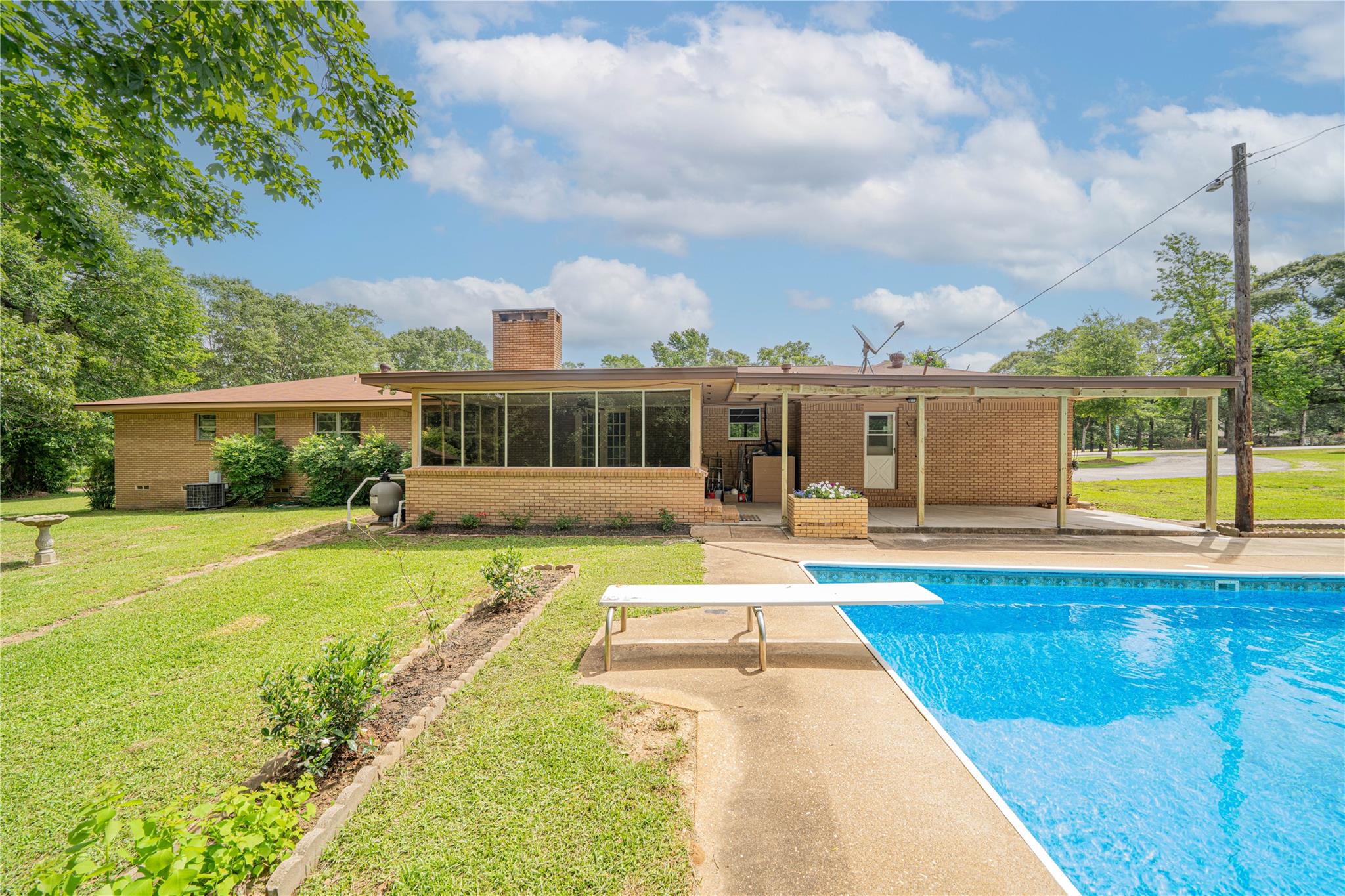 2208 US Highway 96 S, Center, TX 75935