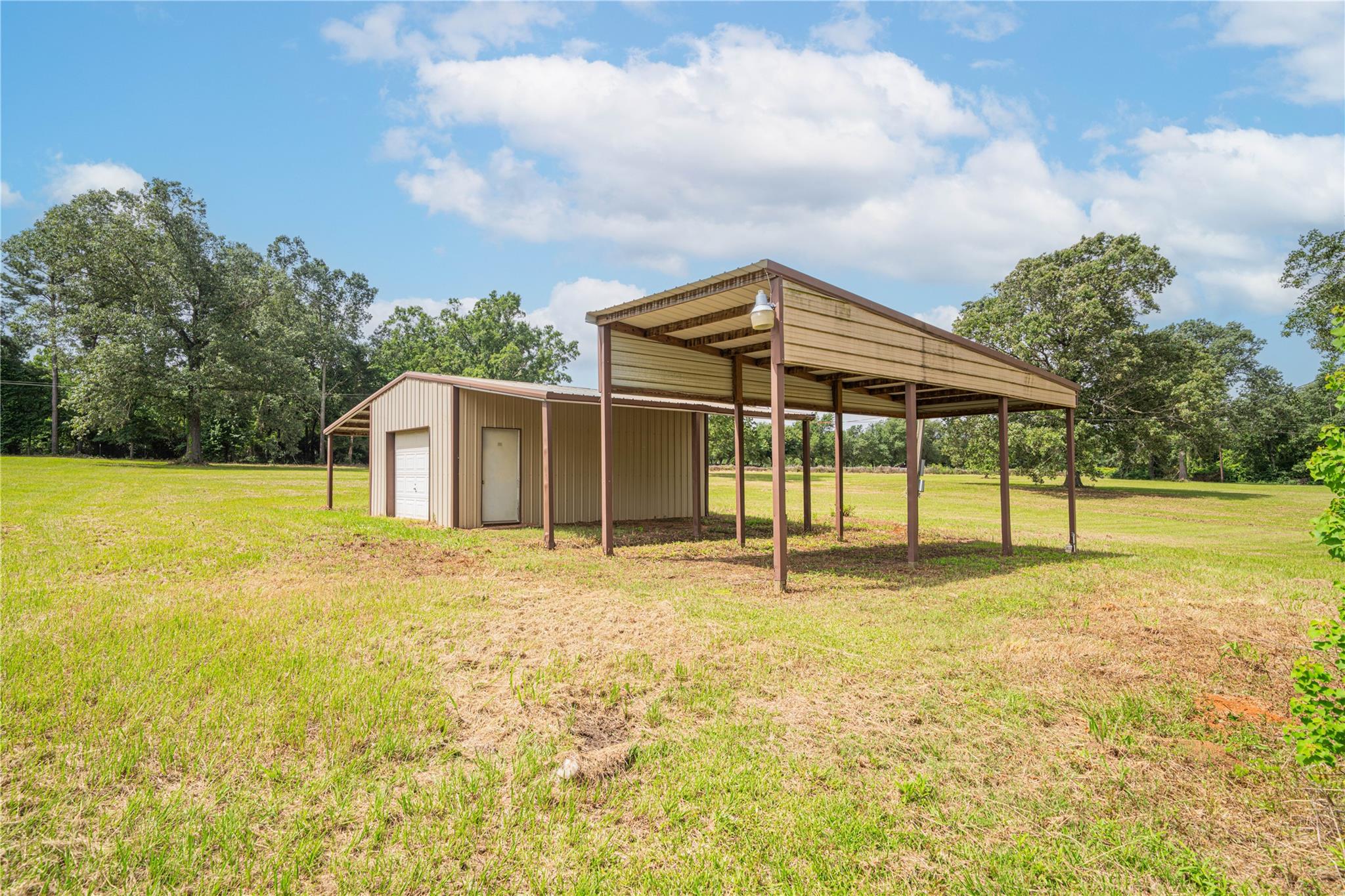 2208 US Highway 96 S, Center, TX 75935