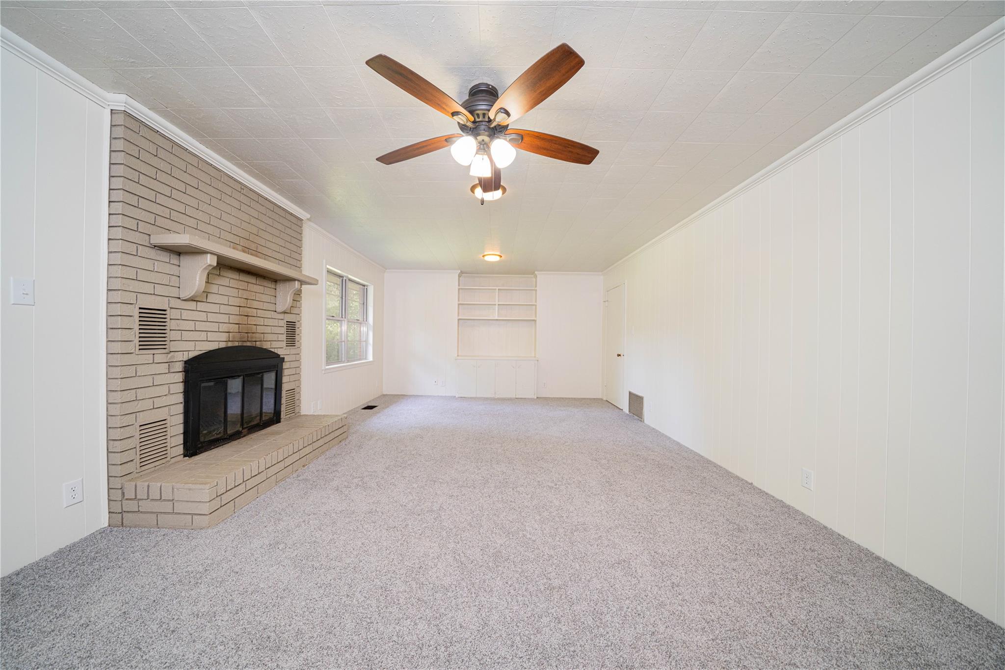 2208 US Highway 96 S, Center, TX 75935