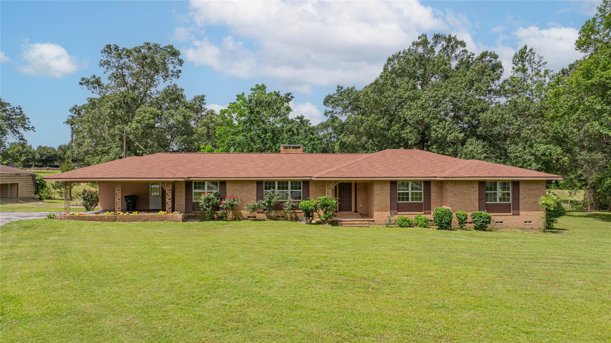 2208 US Highway 96 S, Center, TX 75935