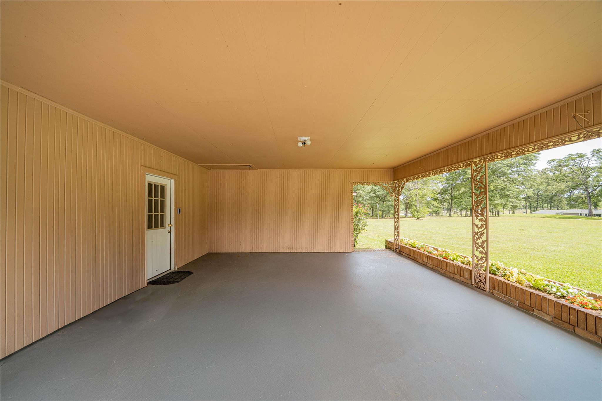 2208 US Highway 96 S, Center, TX 75935