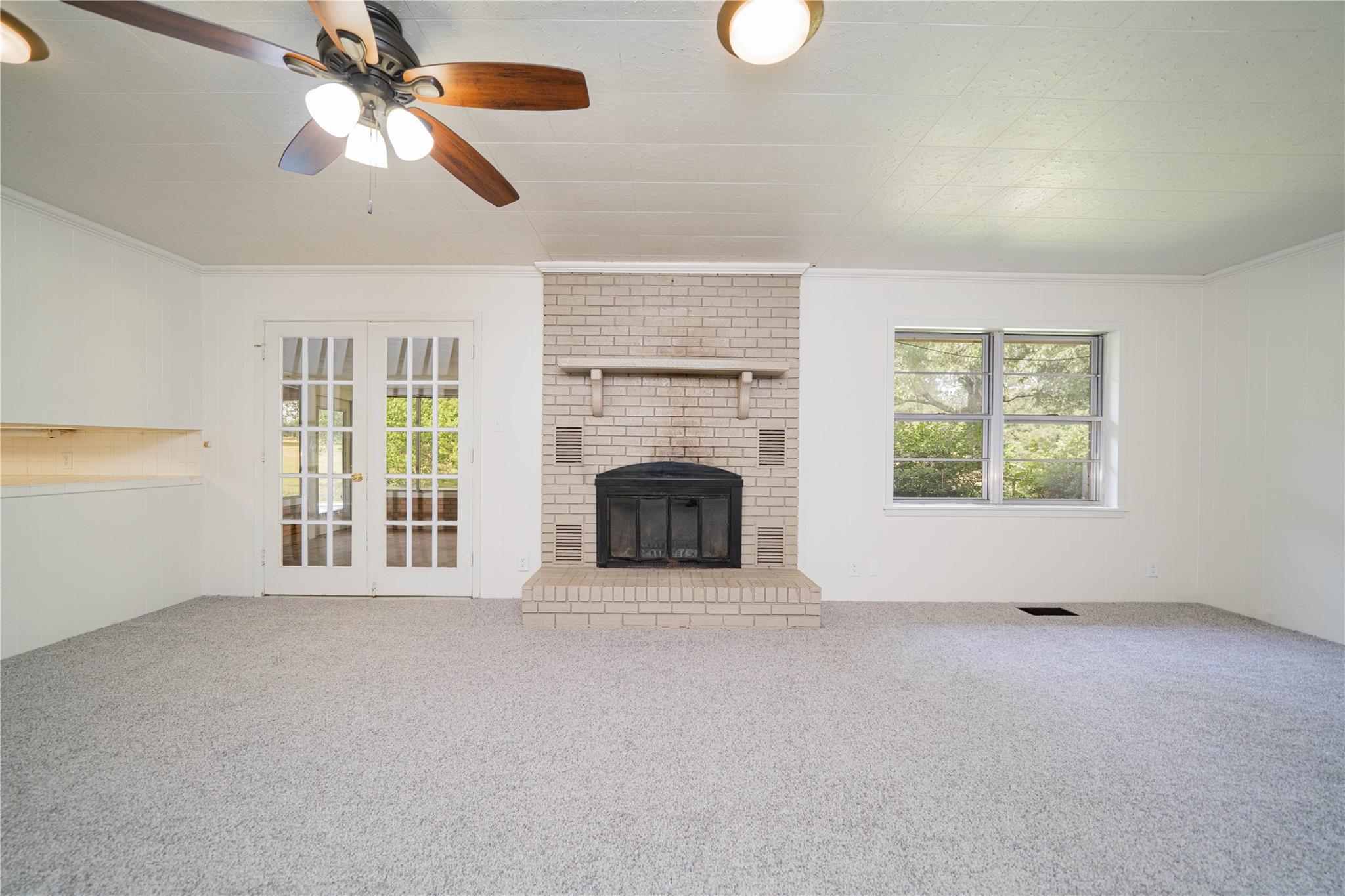 2208 US Highway 96 S, Center, TX 75935