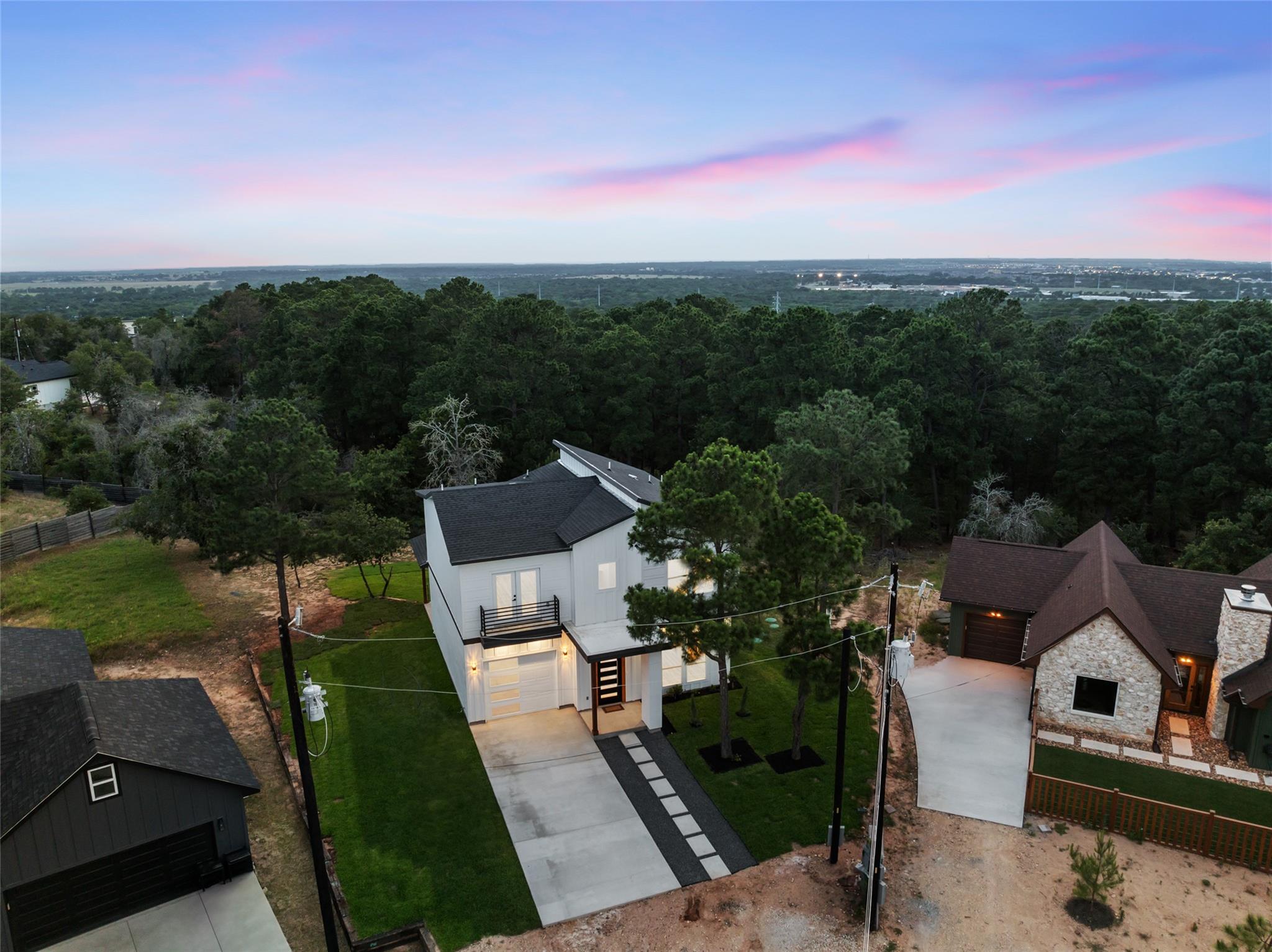 121 Mokolii Ct, Bastrop, TX 78602