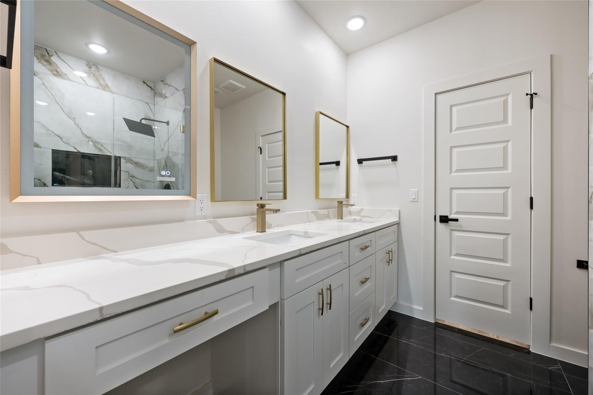 121 Mokolii Ct, Bastrop, TX 78602