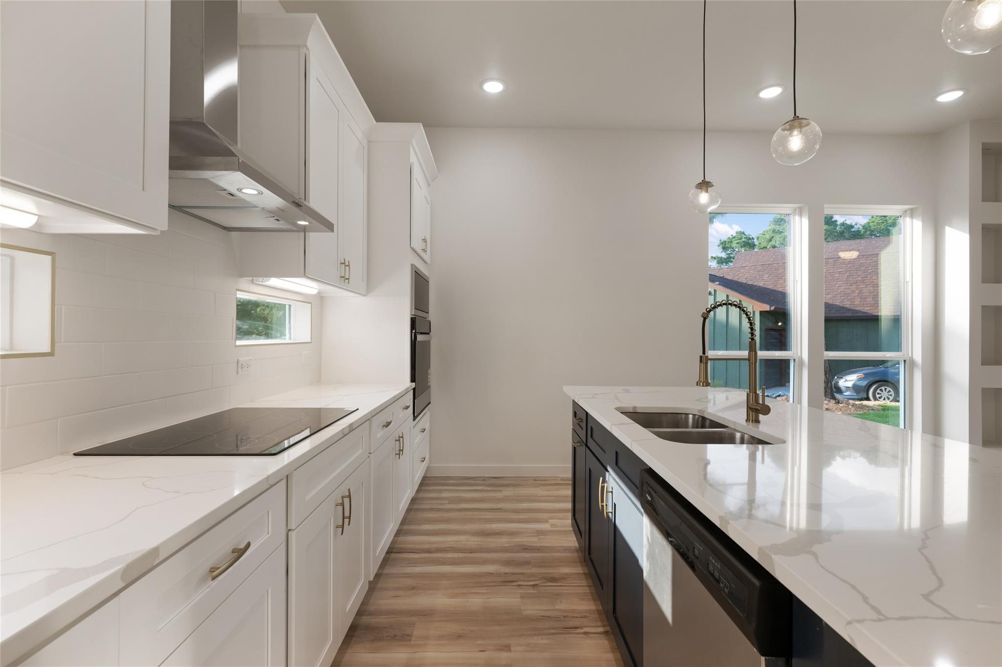 121 Mokolii Ct, Bastrop, TX 78602