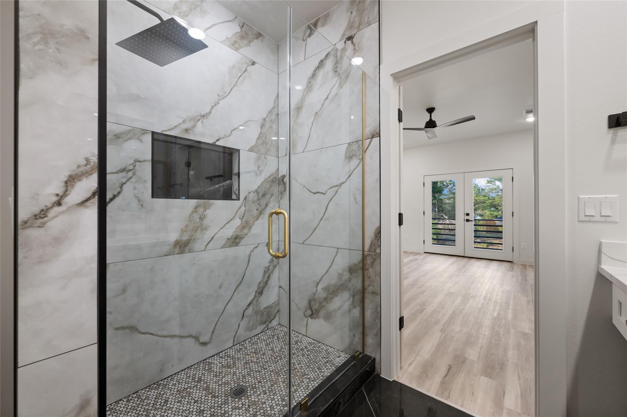121 Mokolii Ct, Bastrop, TX 78602