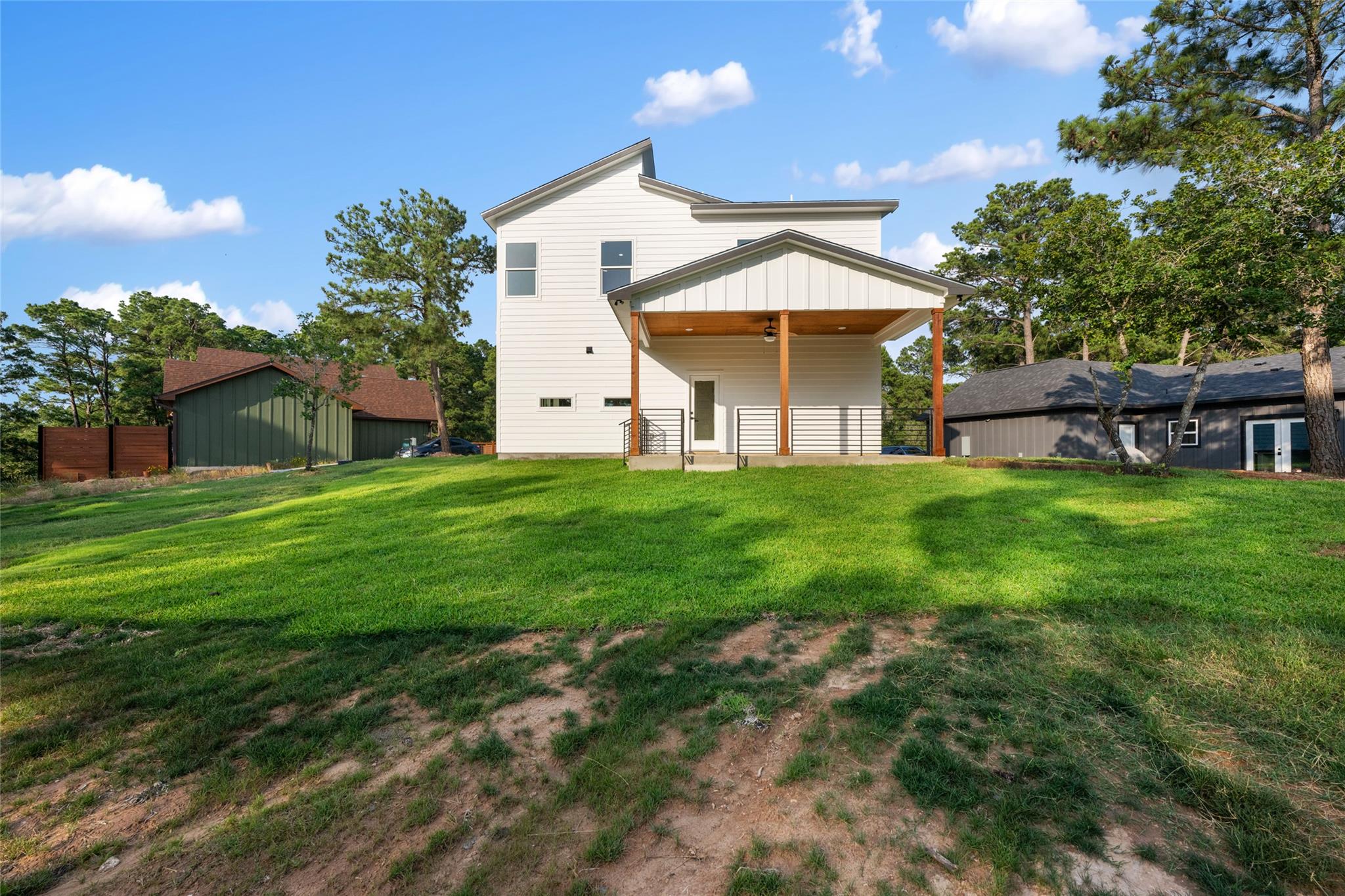 121 Mokolii Ct, Bastrop, TX 78602