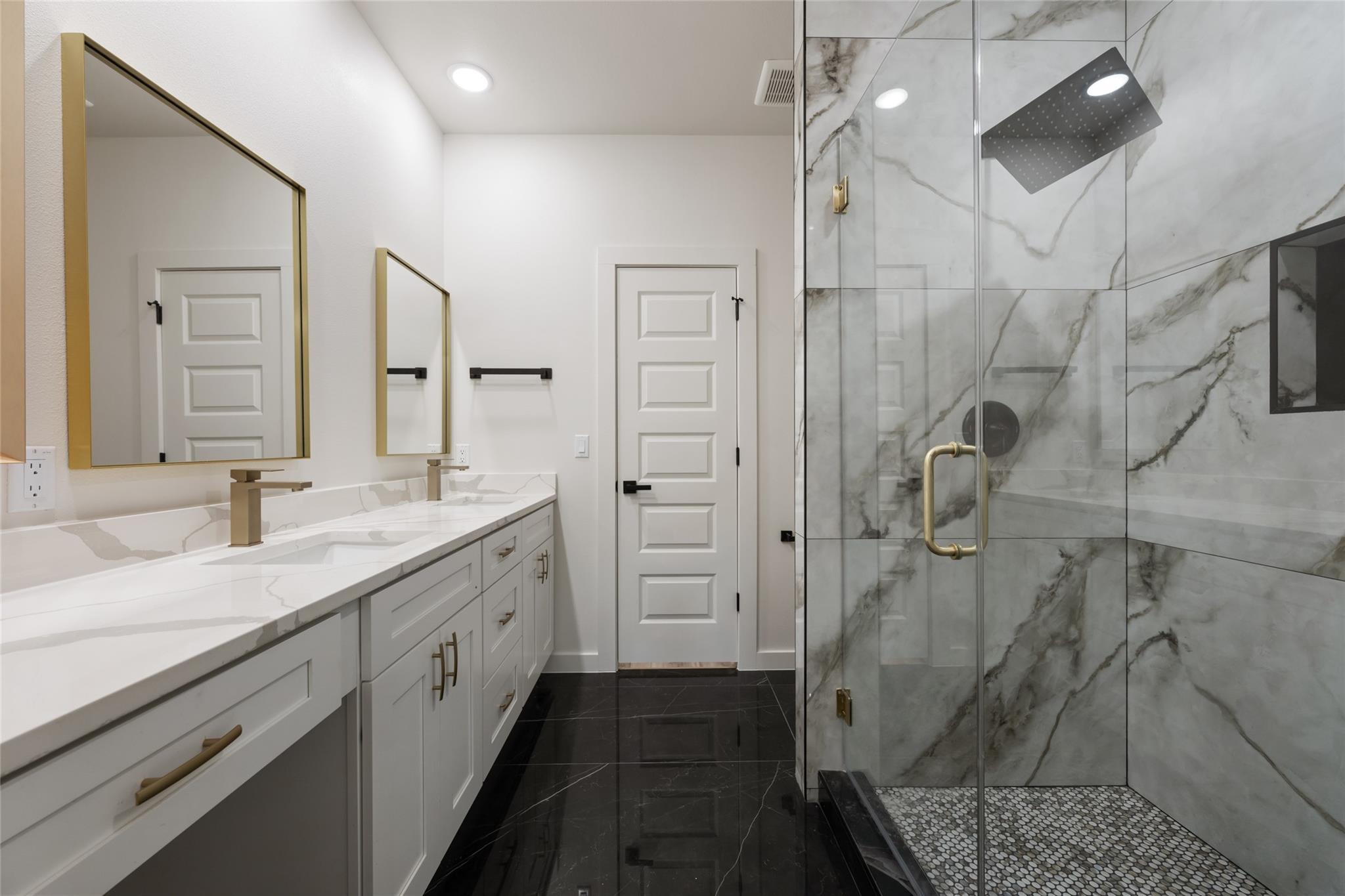 121 Mokolii Ct, Bastrop, TX 78602