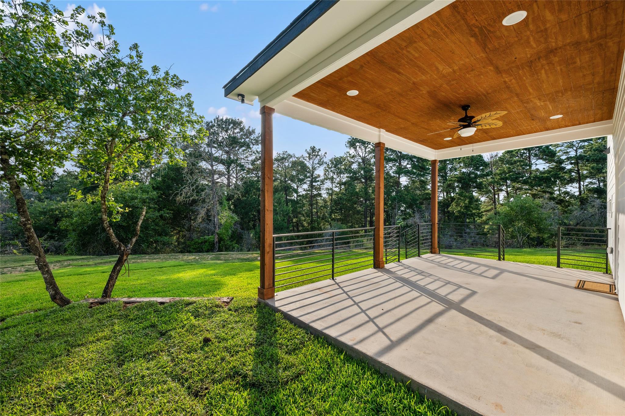 121 Mokolii Ct, Bastrop, TX 78602