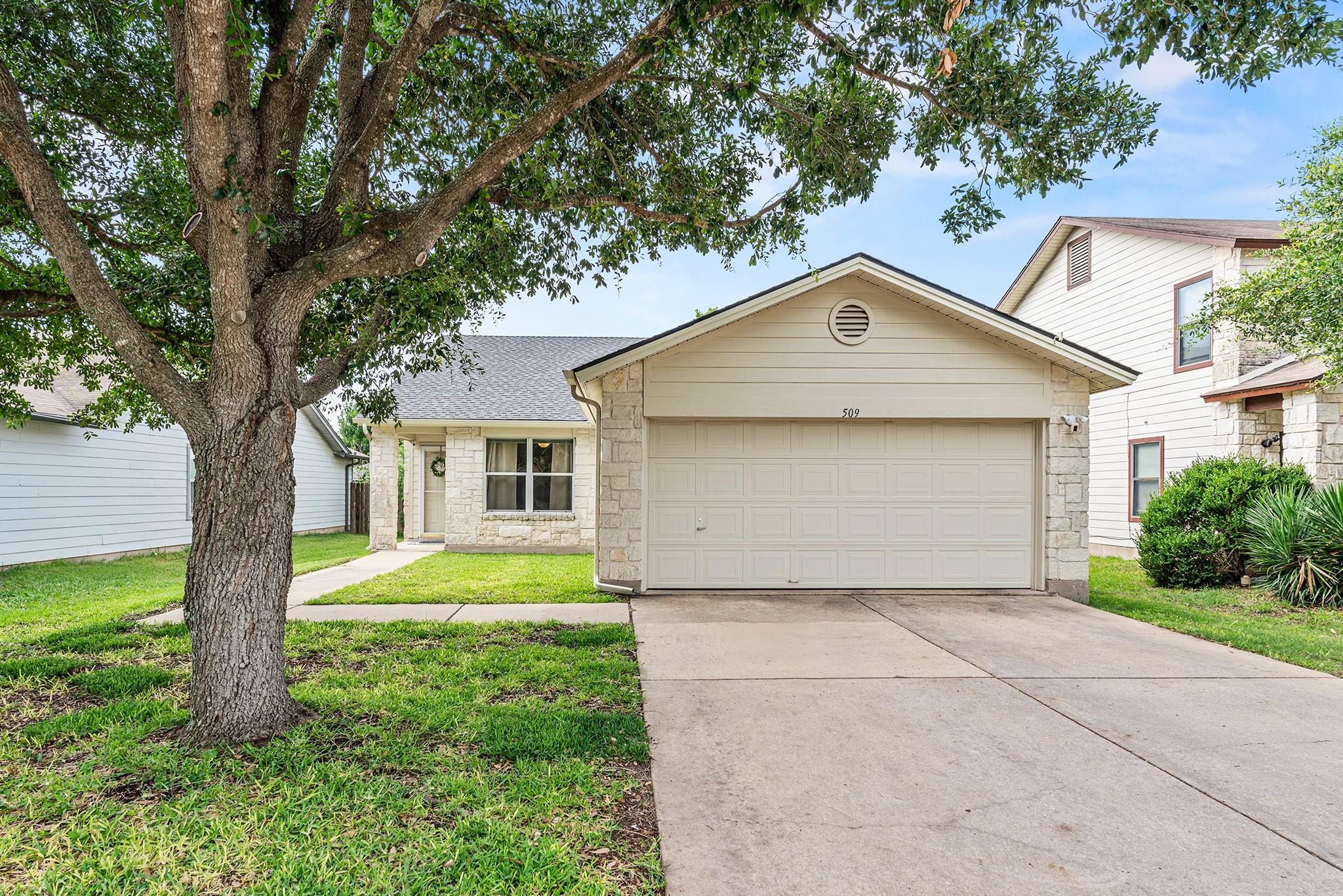 509 Big Bend Trl, Taylor, TX 76574
