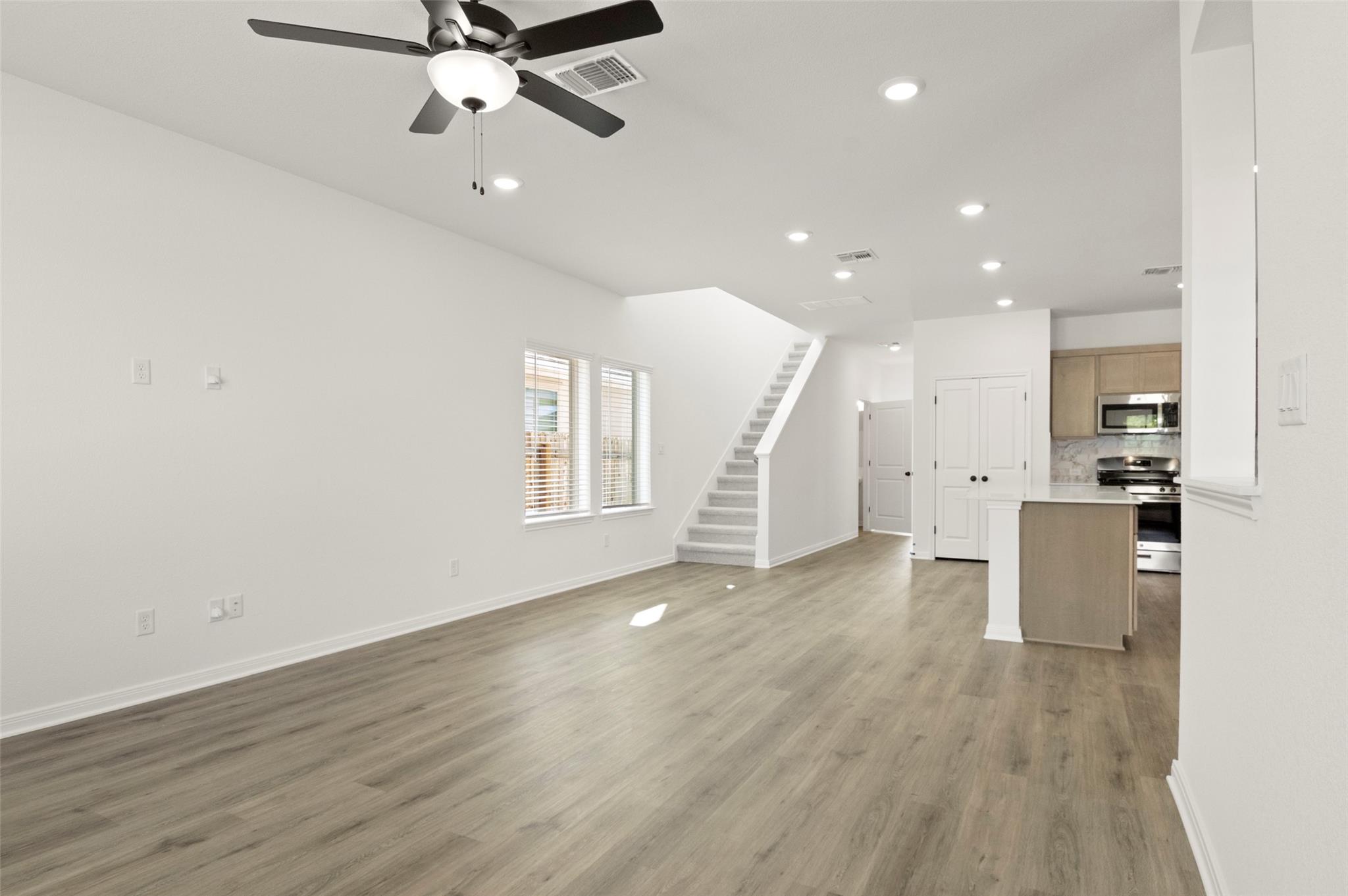 2776 Brand Iron Dr, San Marcos, TX 78666