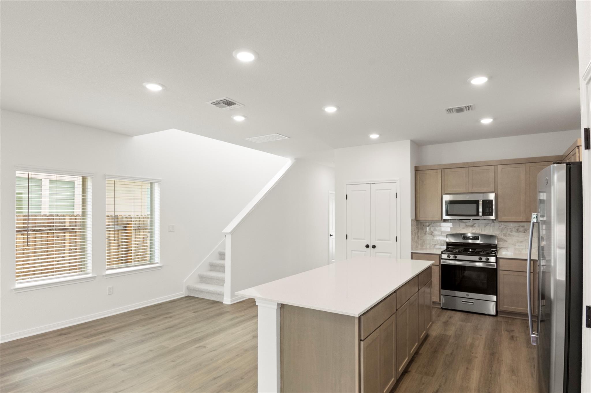 2776 Brand Iron Dr, San Marcos, TX 78666