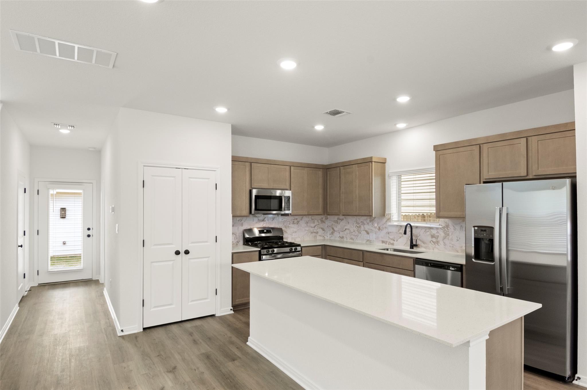 2776 Brand Iron Dr, San Marcos, TX 78666