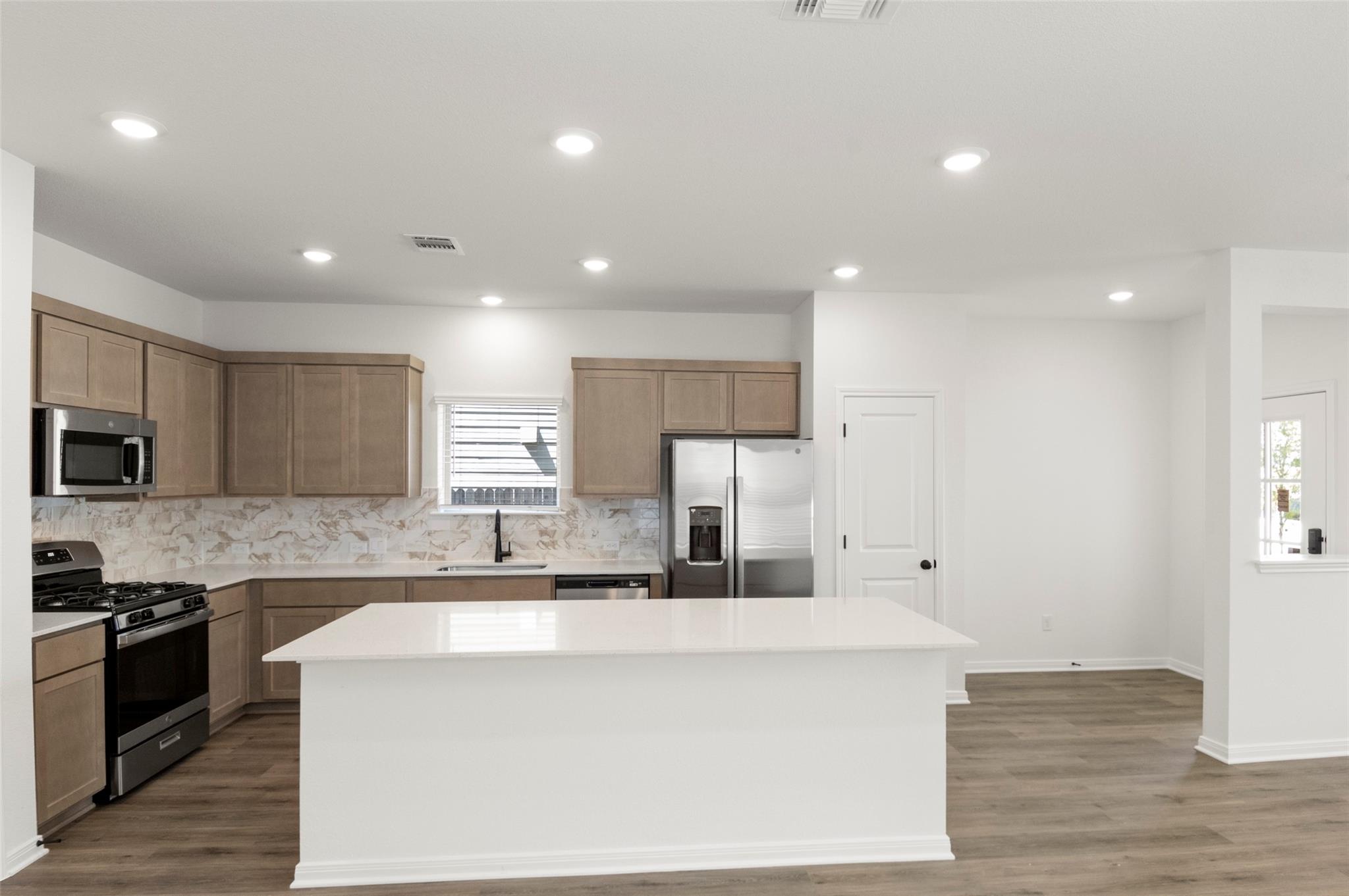 2776 Brand Iron Dr, San Marcos, TX 78666