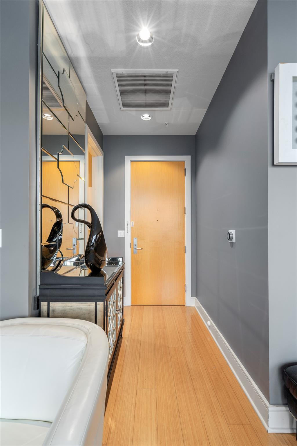 555 E 5th St # 825, Austin, TX 78701