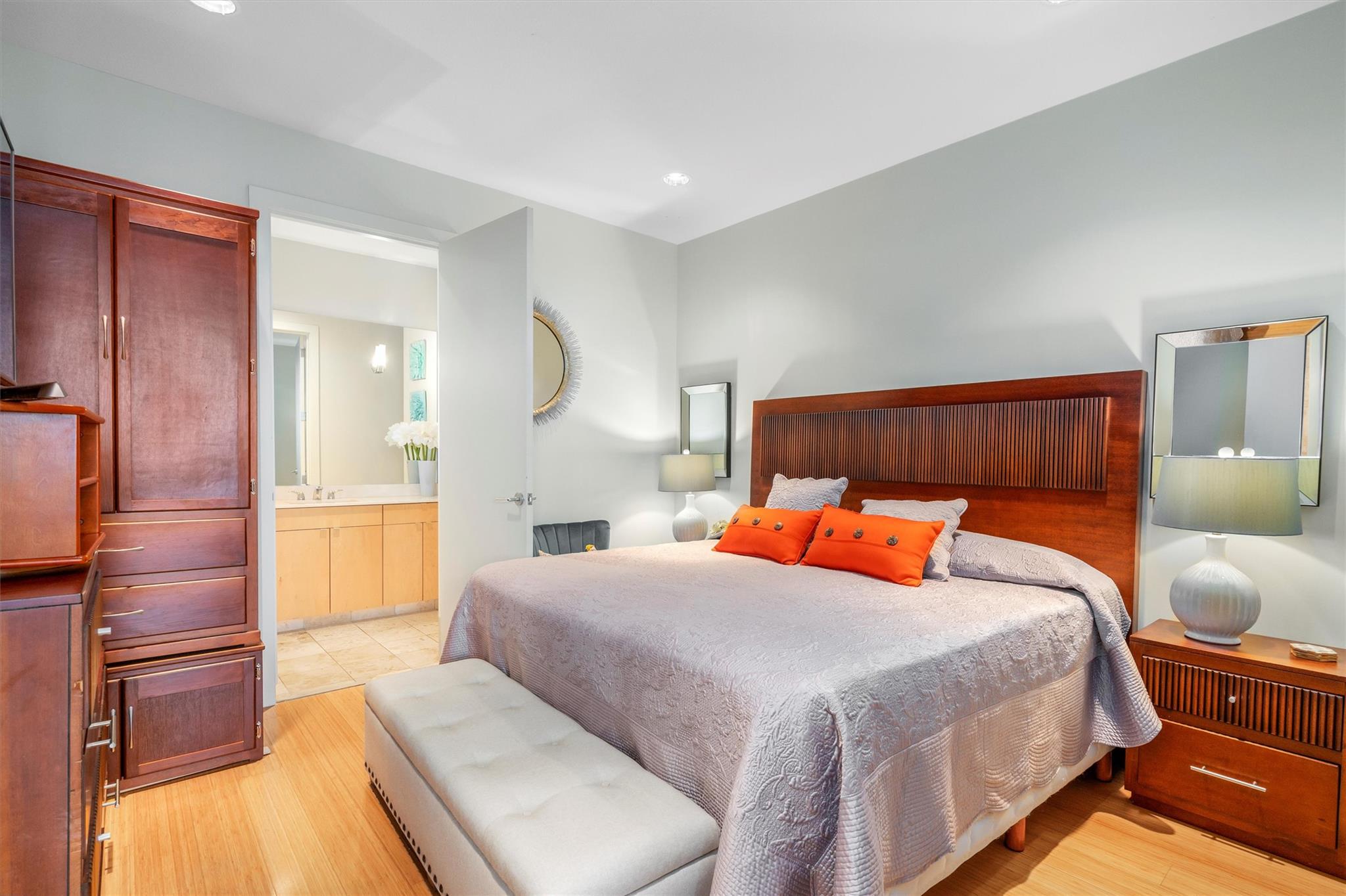 555 E 5th St # 825, Austin, TX 78701