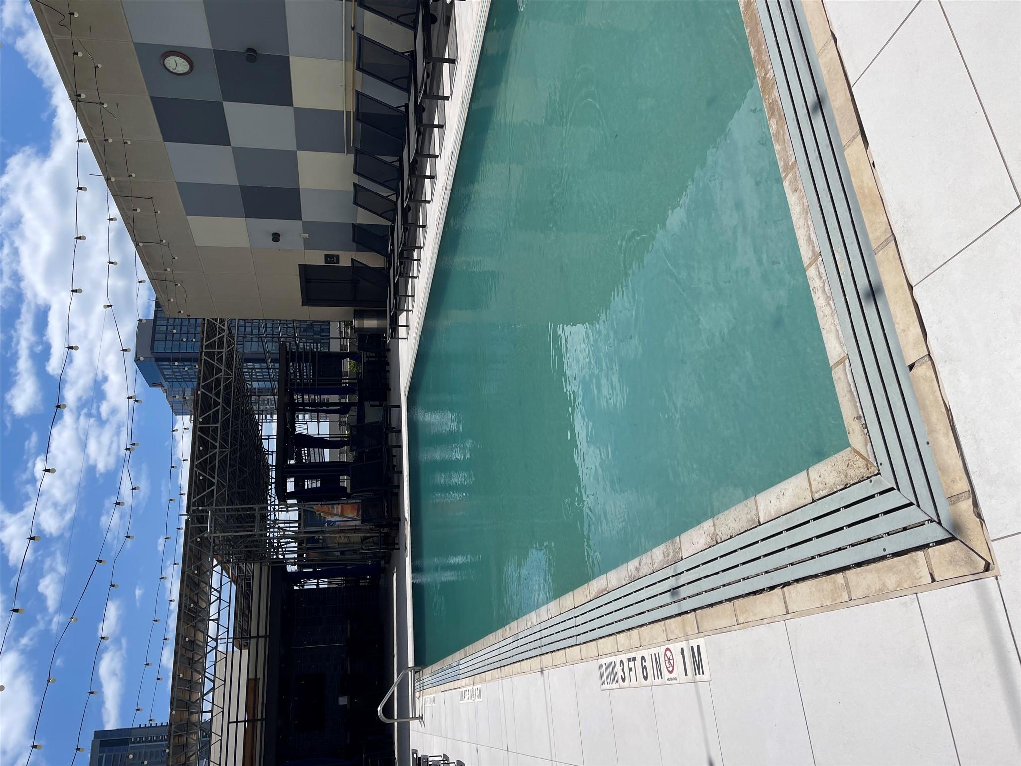 555 E 5th St # 825, Austin, TX 78701