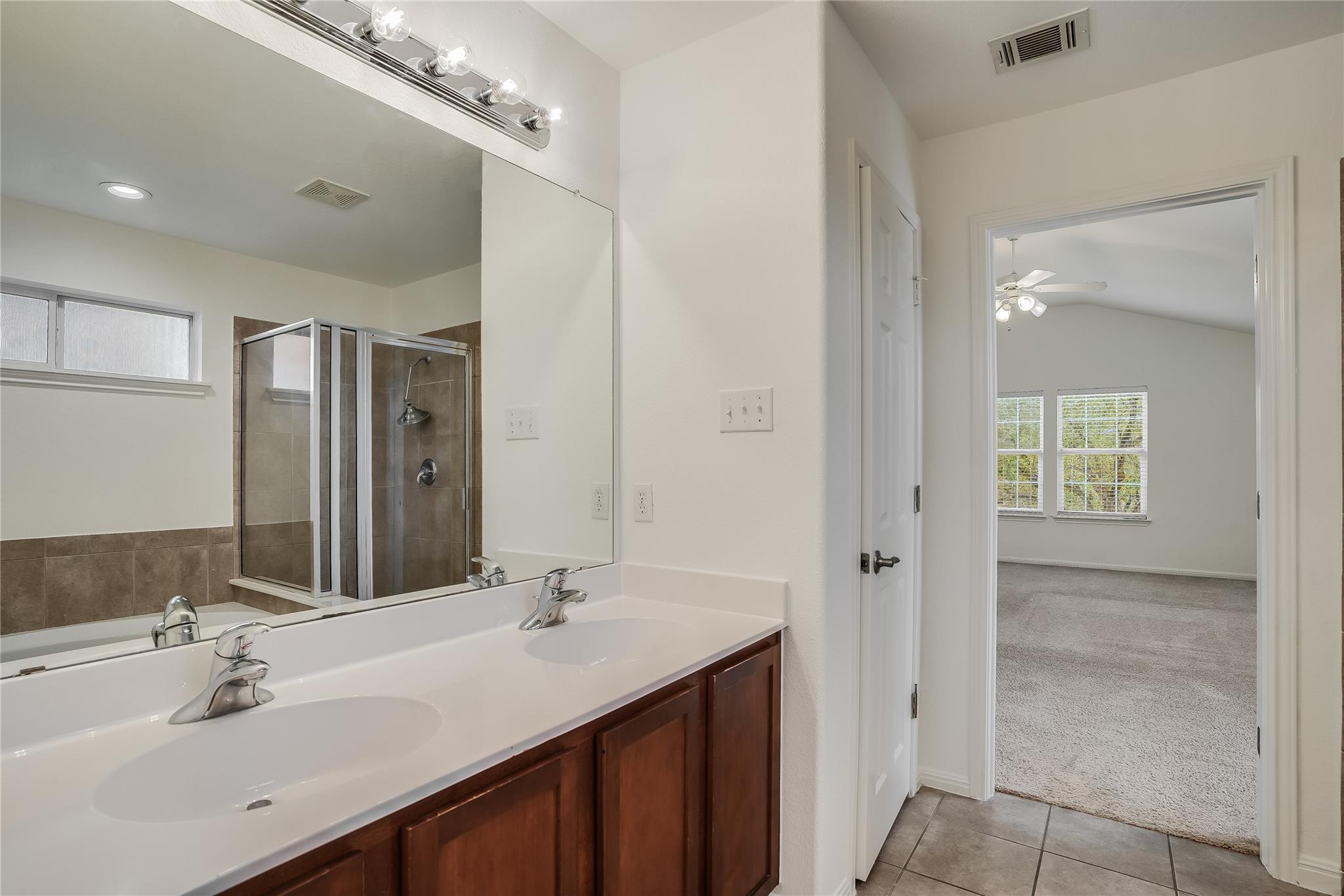 360 Wildhorse Crk, Buda, TX 78610