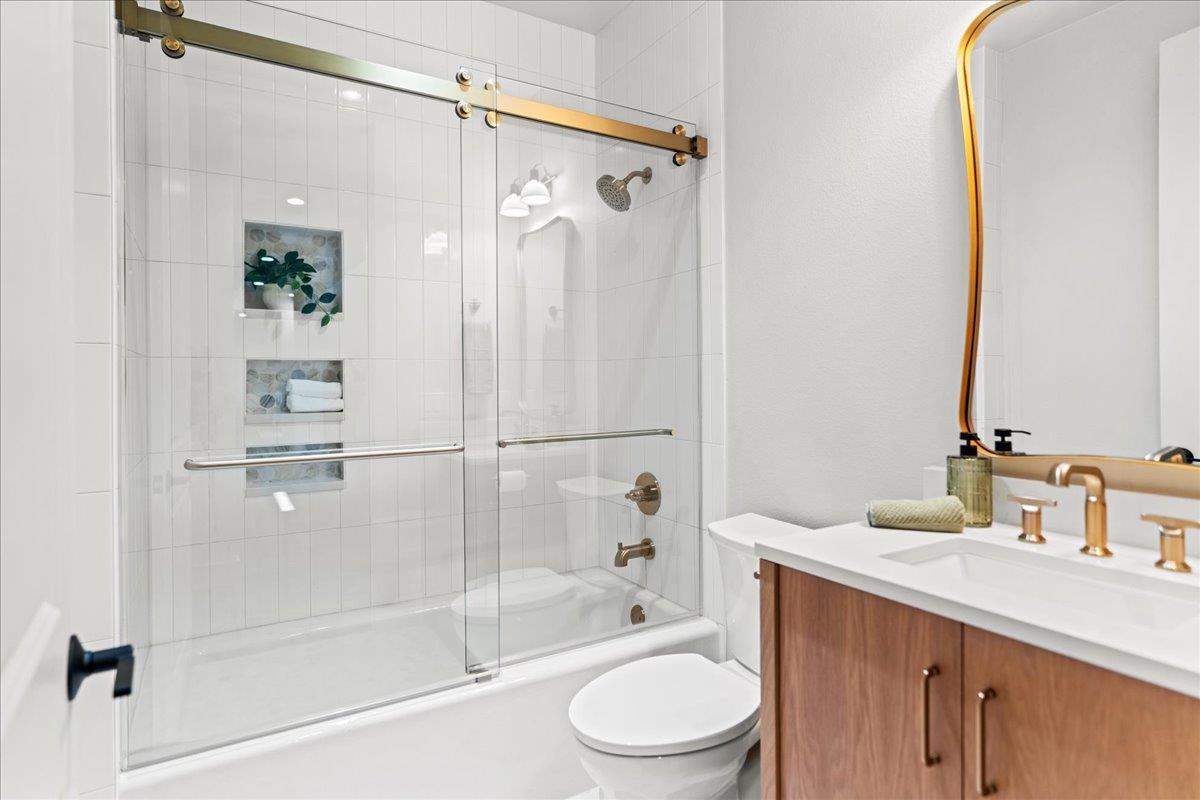 202 Hub Dr, Wimberley, TX 78676