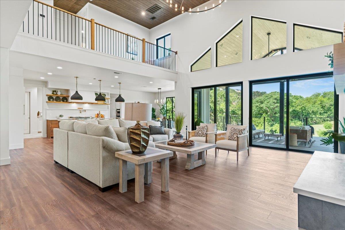 202 Hub Dr, Wimberley, TX 78676