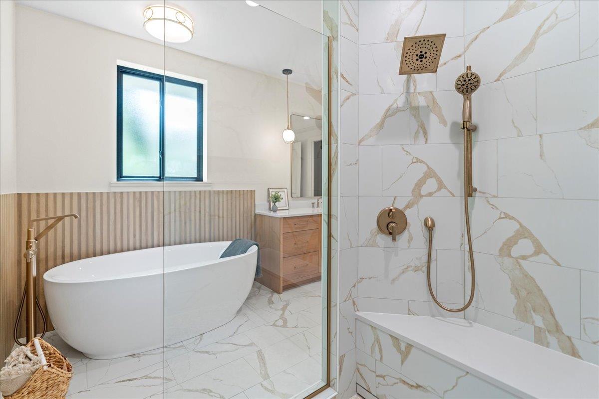 202 Hub Dr, Wimberley, TX 78676