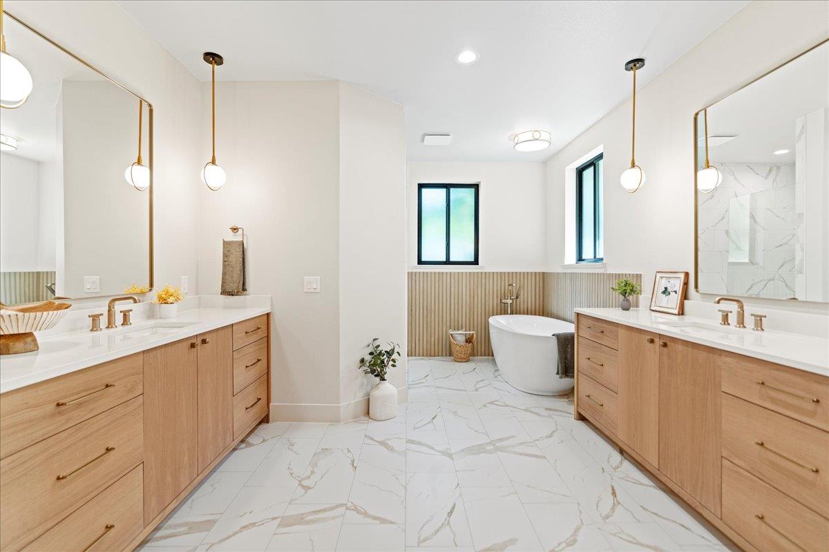 202 Hub Dr, Wimberley, TX 78676