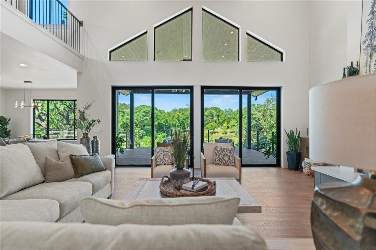 202 Hub Dr, Wimberley, TX 78676