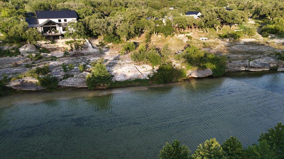 202 Hub Dr, Wimberley, TX 78676