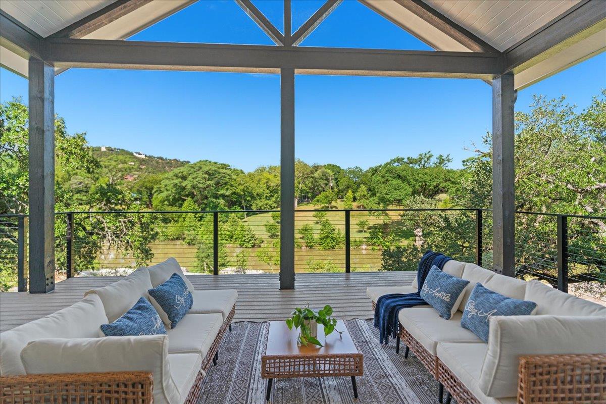 202 Hub Dr, Wimberley, TX 78676