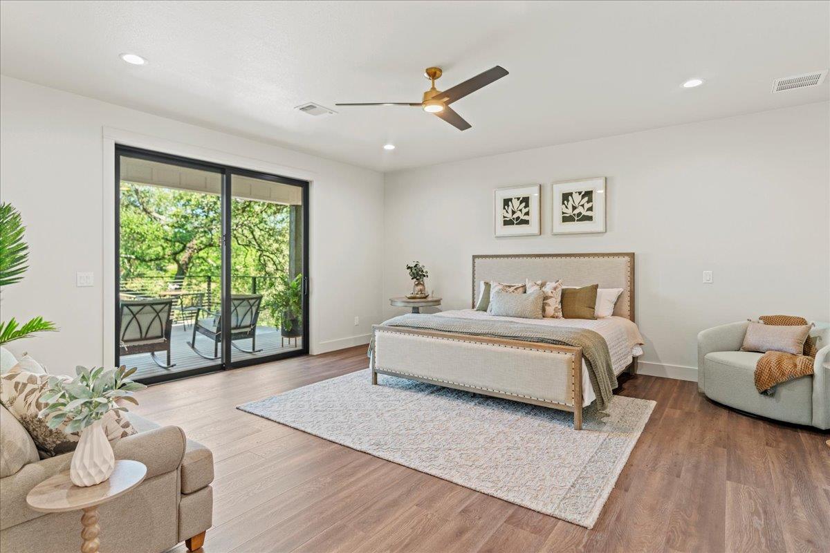 202 Hub Dr, Wimberley, TX 78676