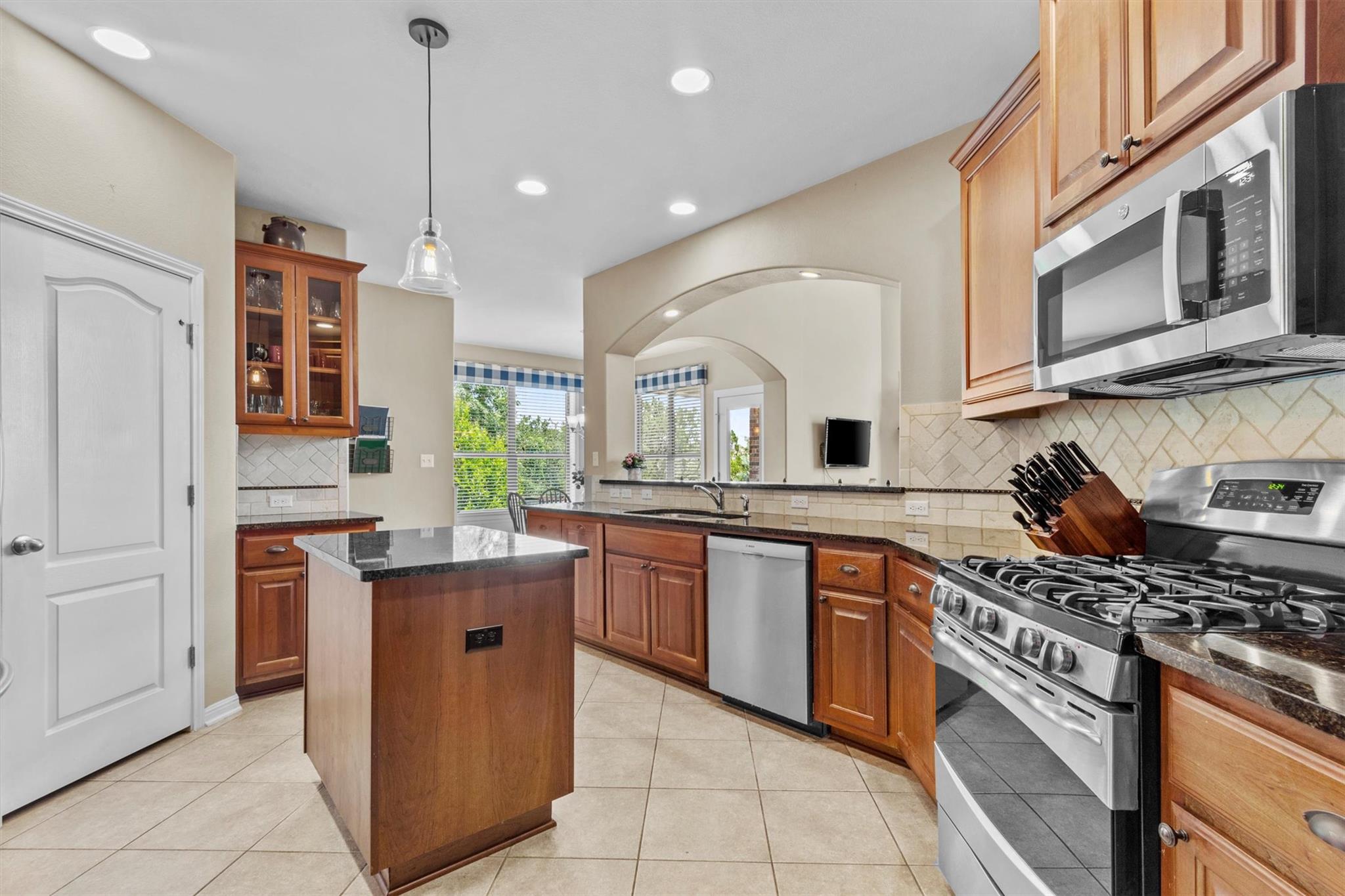 2700 Outlook Ridge Loop, Leander, TX 78641