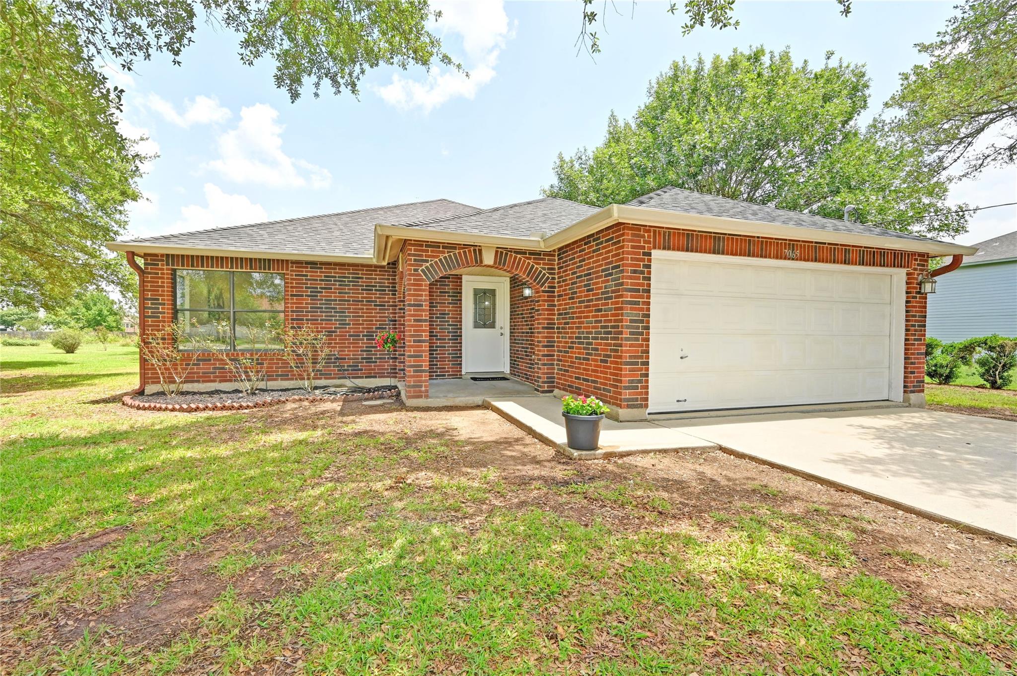 7065 Wheatfield Way, Kyle, TX 78640