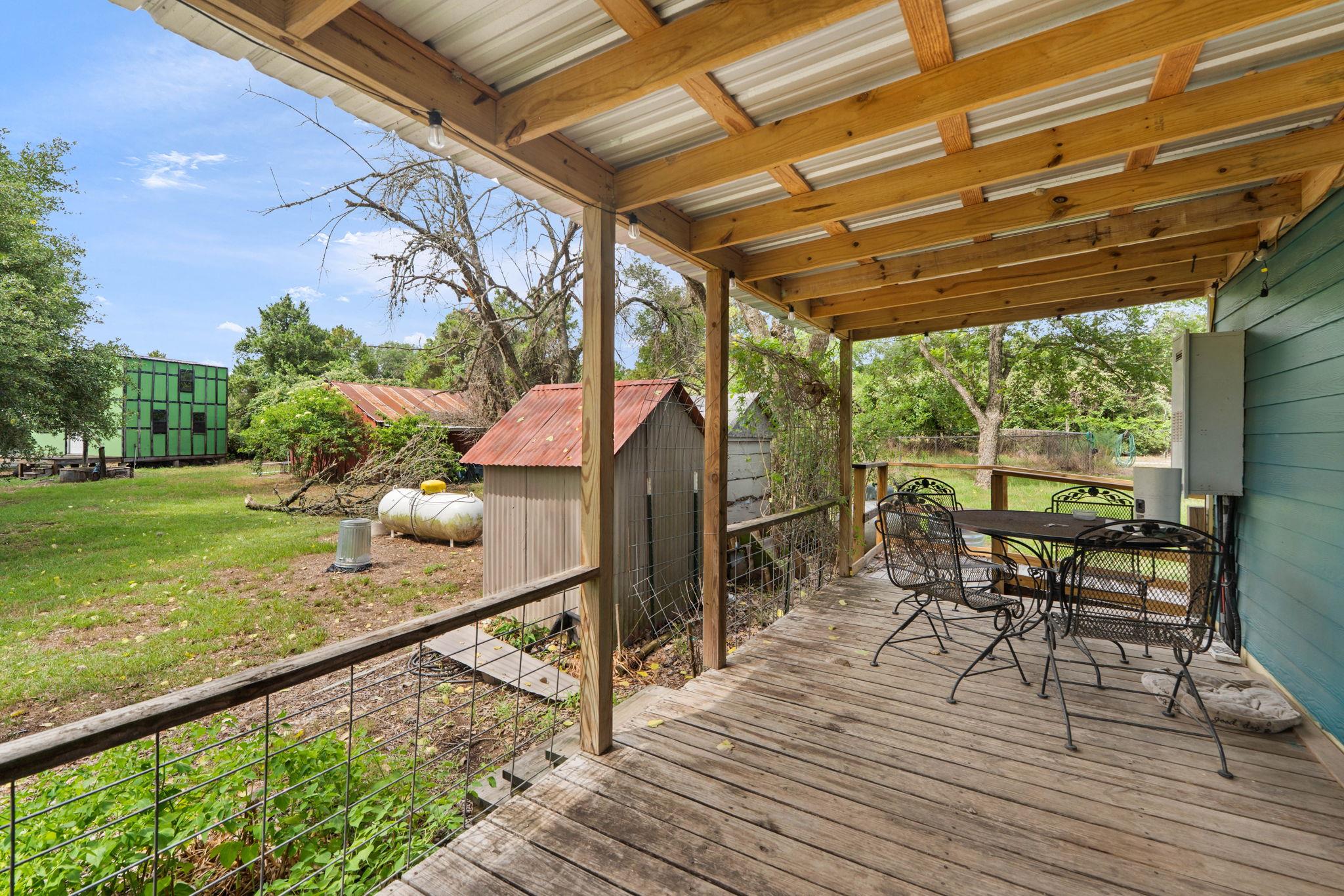 10843 Us Highway 90 W, Harwood, TX 78632