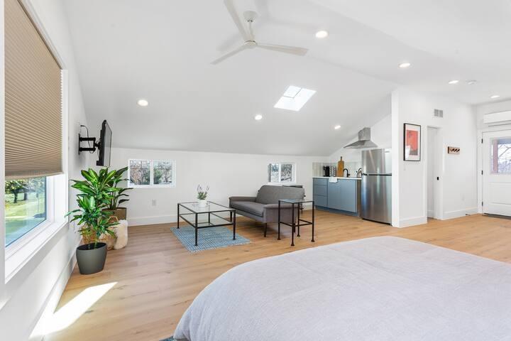 6516 Berkman Dr, Austin, TX 78723