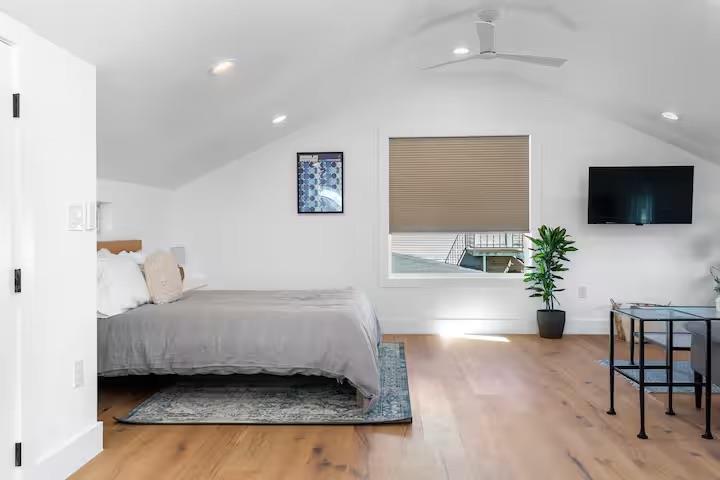 6516 Berkman Dr, Austin, TX 78723