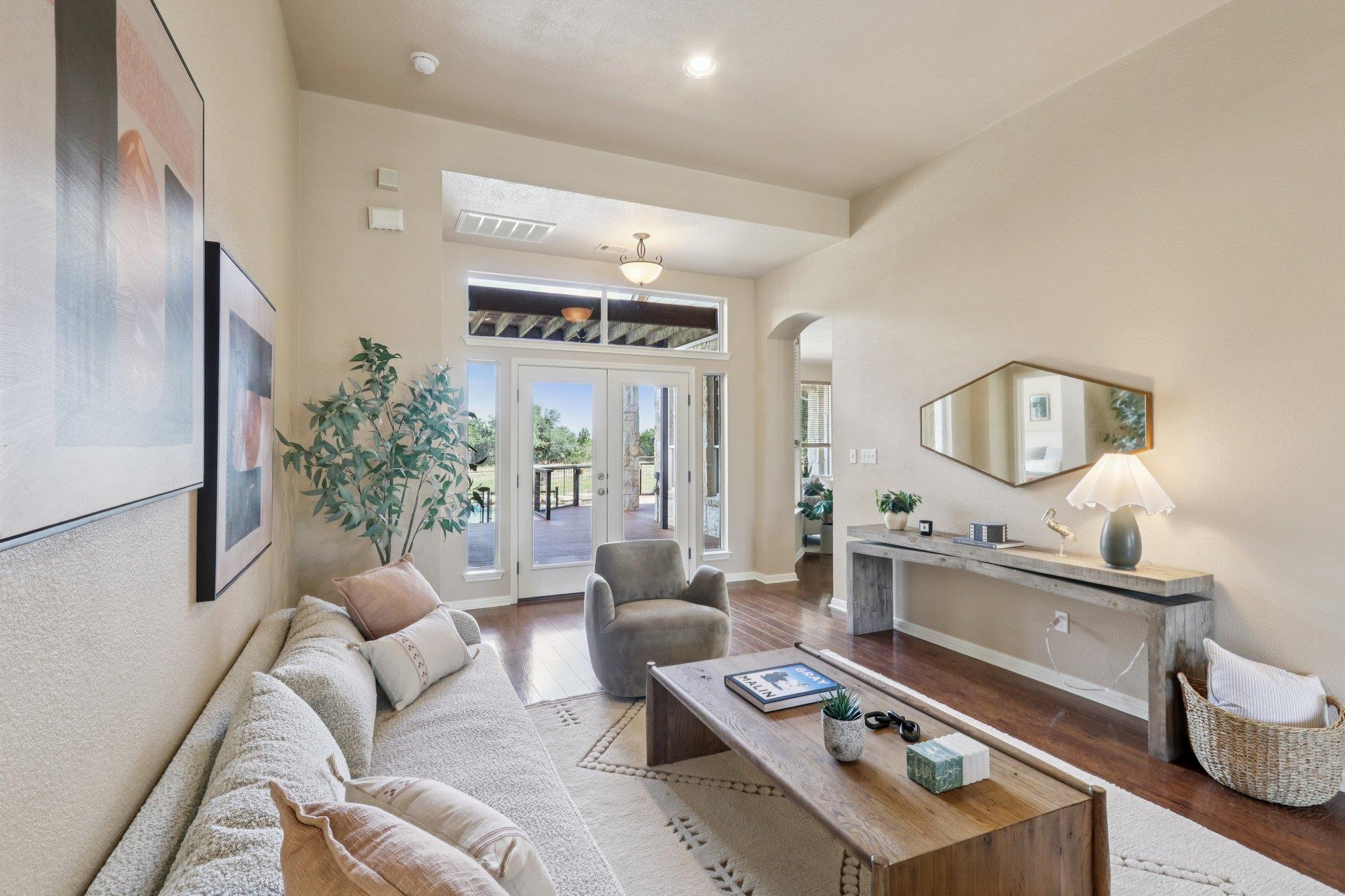 816 Drifting Wind Run, Dripping Springs, TX 78620