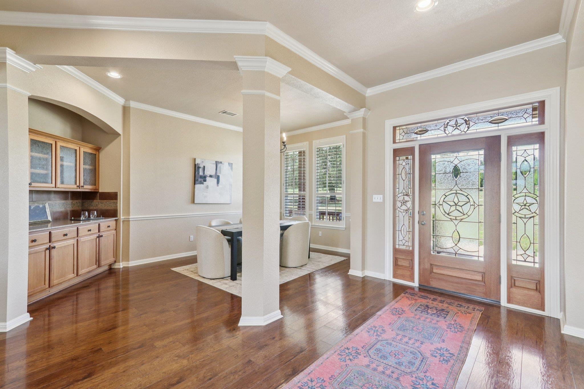 816 Drifting Wind Run, Dripping Springs, TX 78620