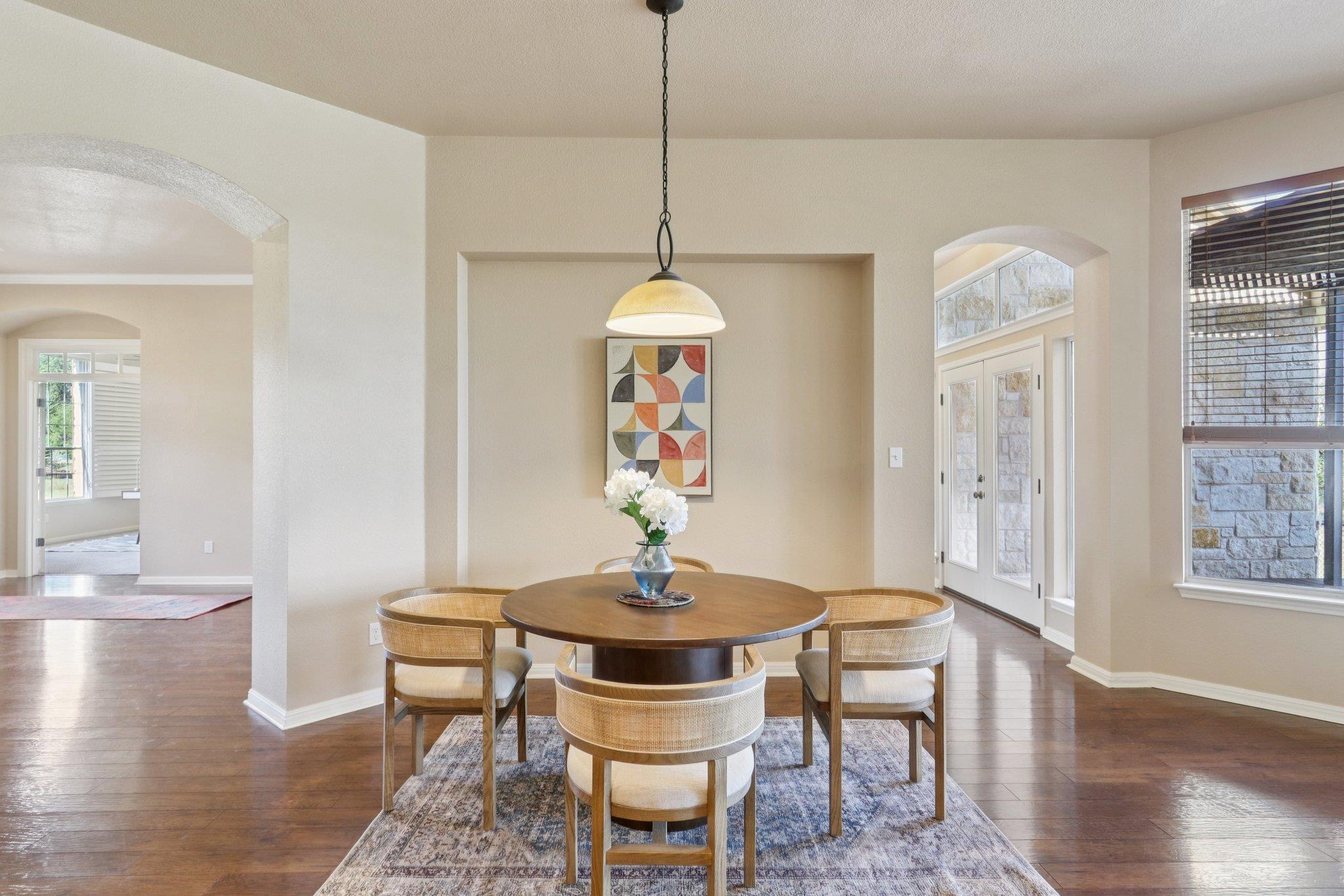 816 Drifting Wind Run, Dripping Springs, TX 78620