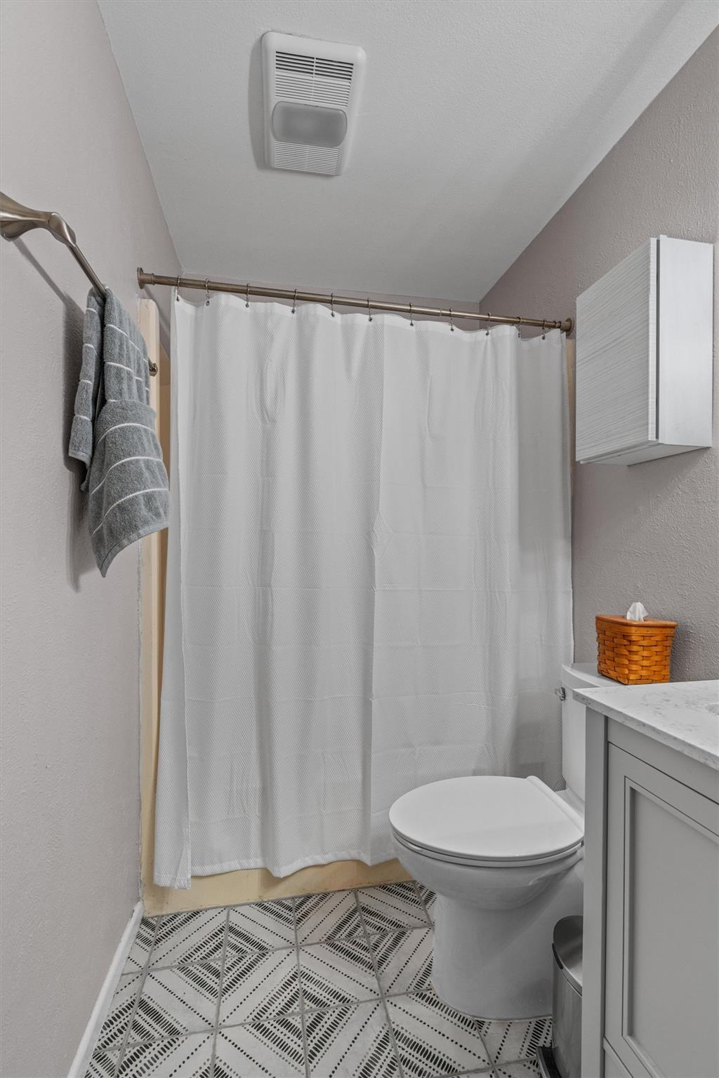 5608 Cougar Dr # 226, Austin, TX 78745