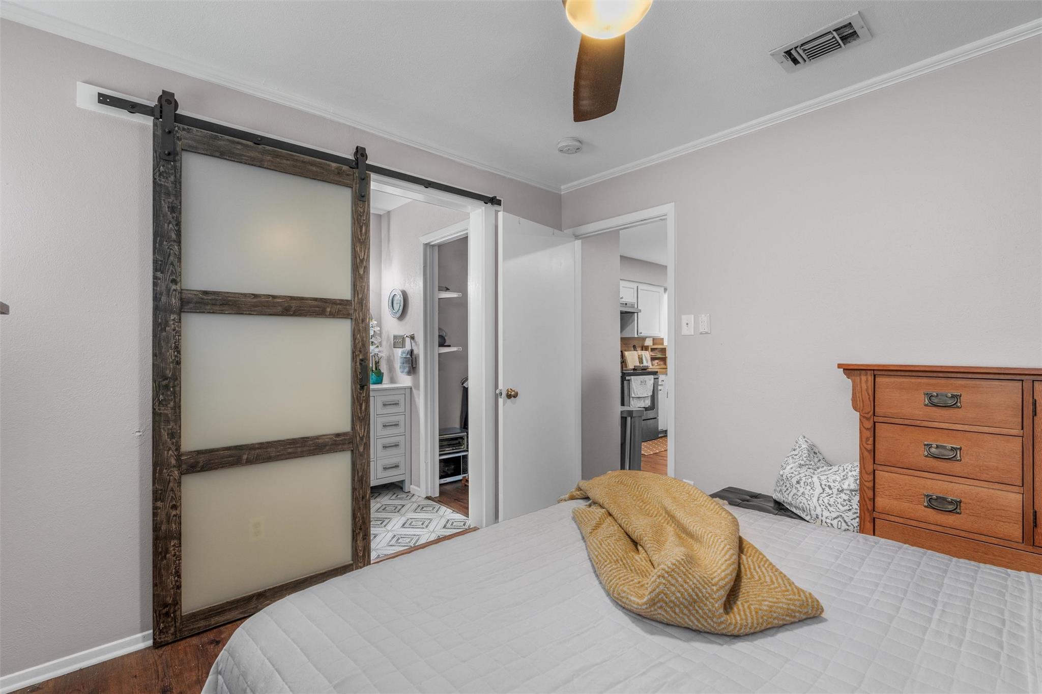 5608 Cougar Dr # 226, Austin, TX 78745