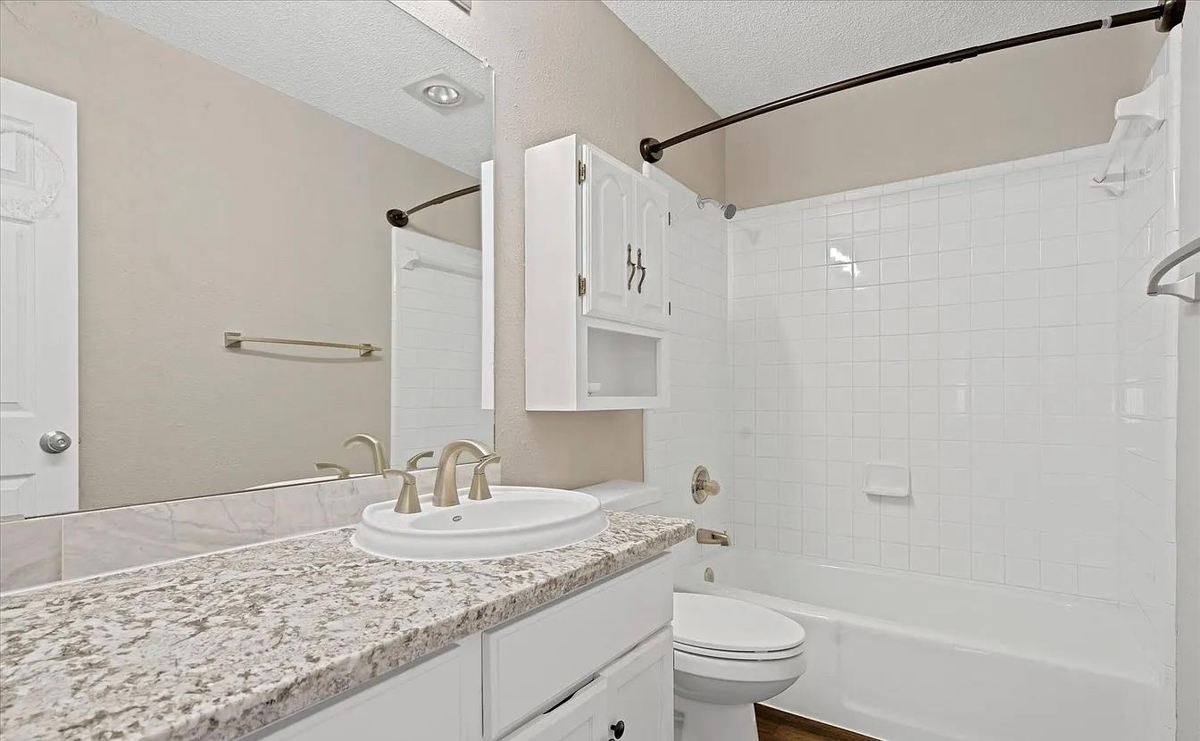 1709 Greenlawn Blvd, Round Rock, TX 78664