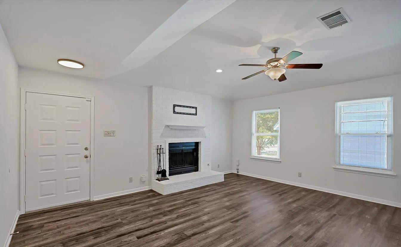 1709 Greenlawn Blvd, Round Rock, TX 78664