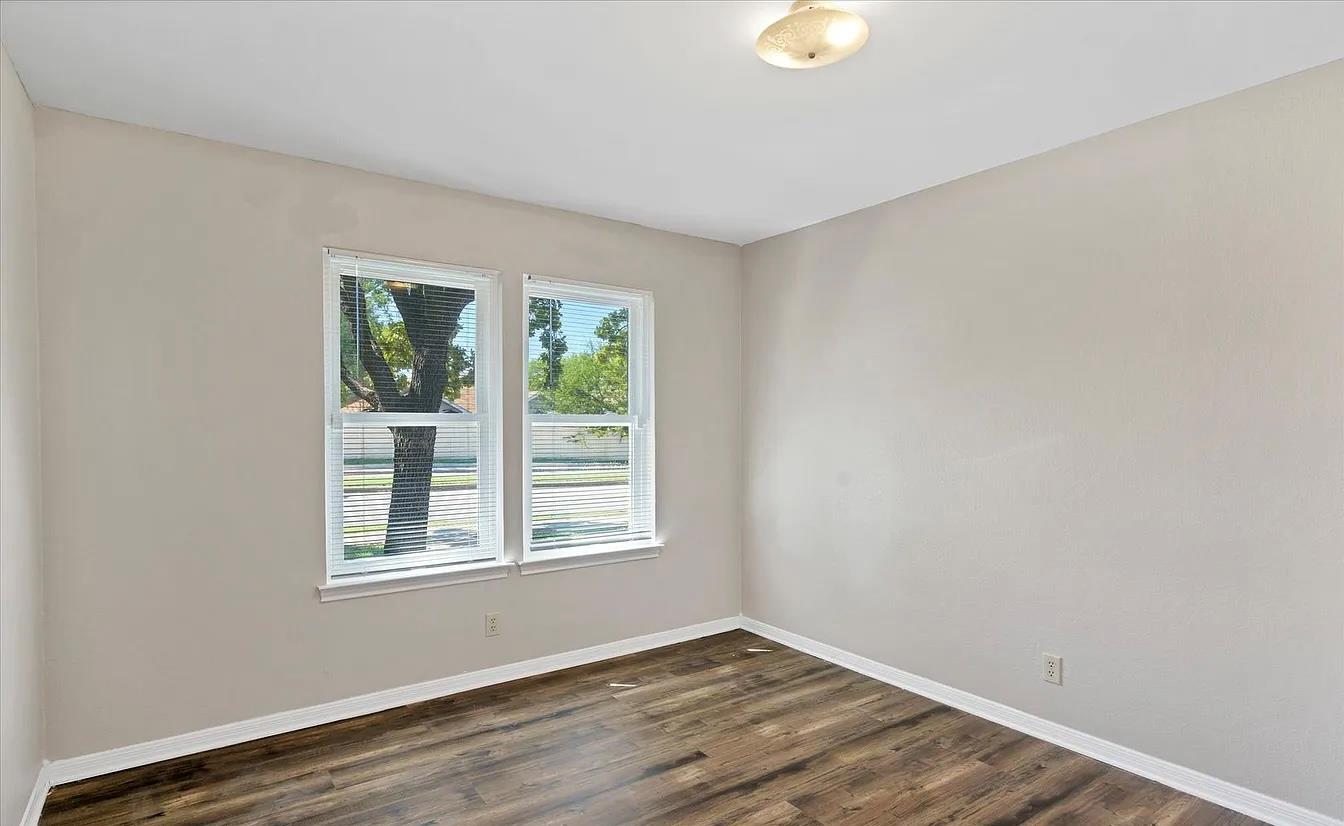 1709 Greenlawn Blvd, Round Rock, TX 78664