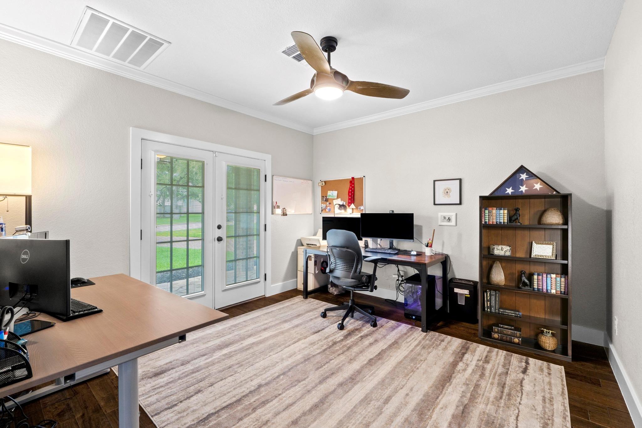 104 Hazeltine Dr, Georgetown, TX 78628