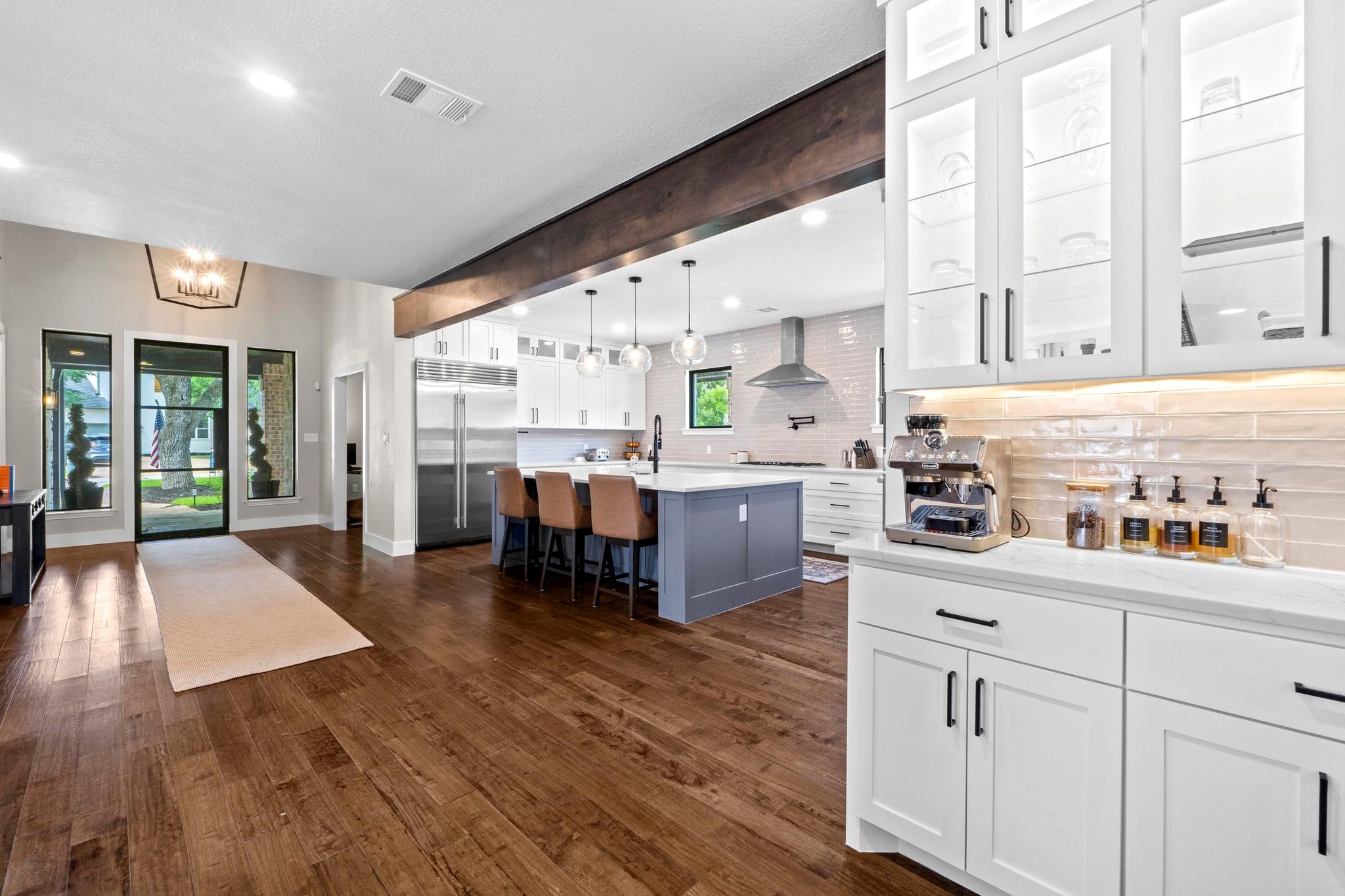 104 Hazeltine Dr, Georgetown, TX 78628