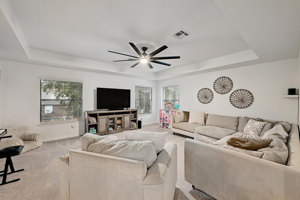 104 Hazeltine Dr, Georgetown, TX 78628