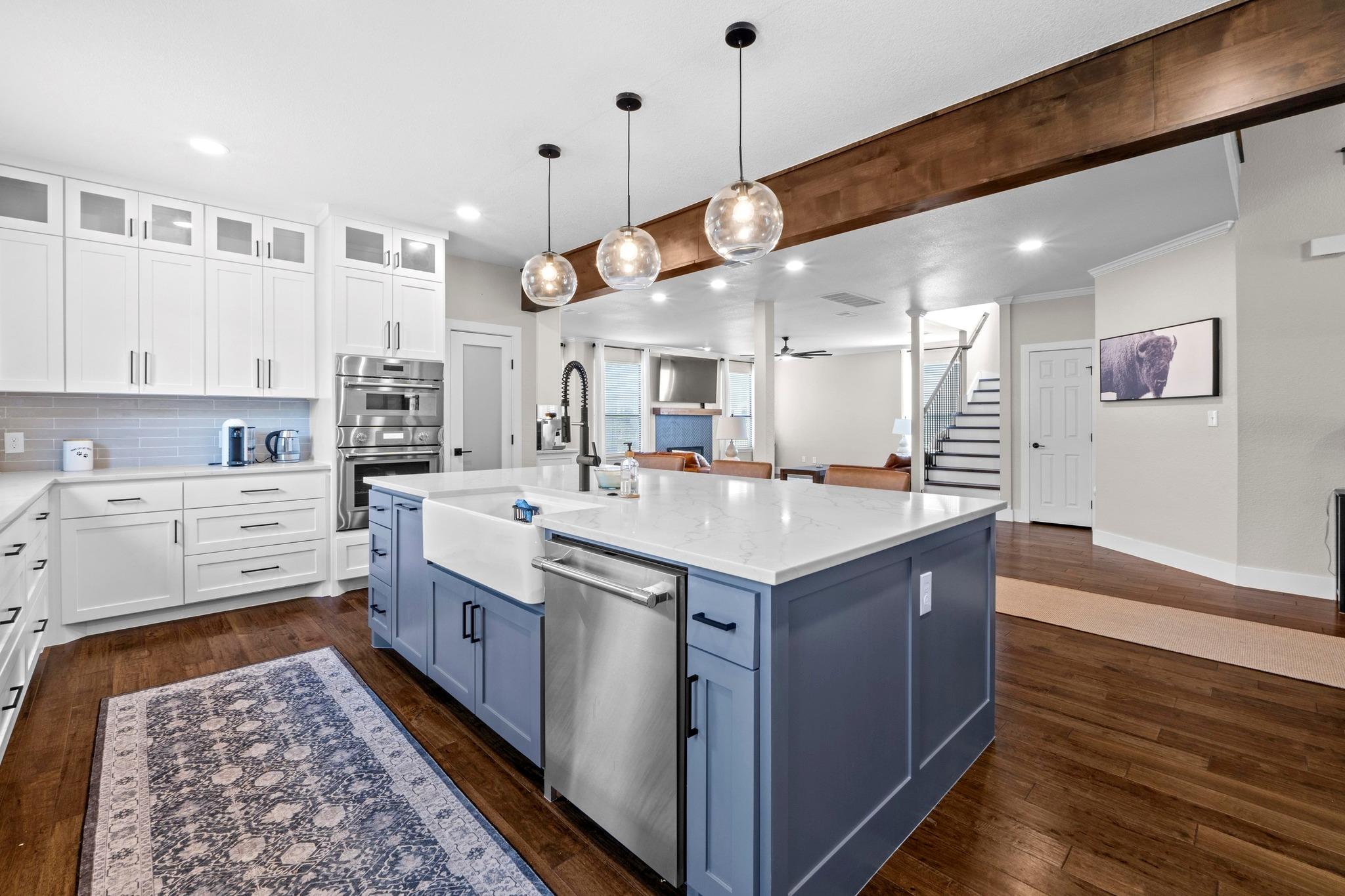 104 Hazeltine Dr, Georgetown, TX 78628